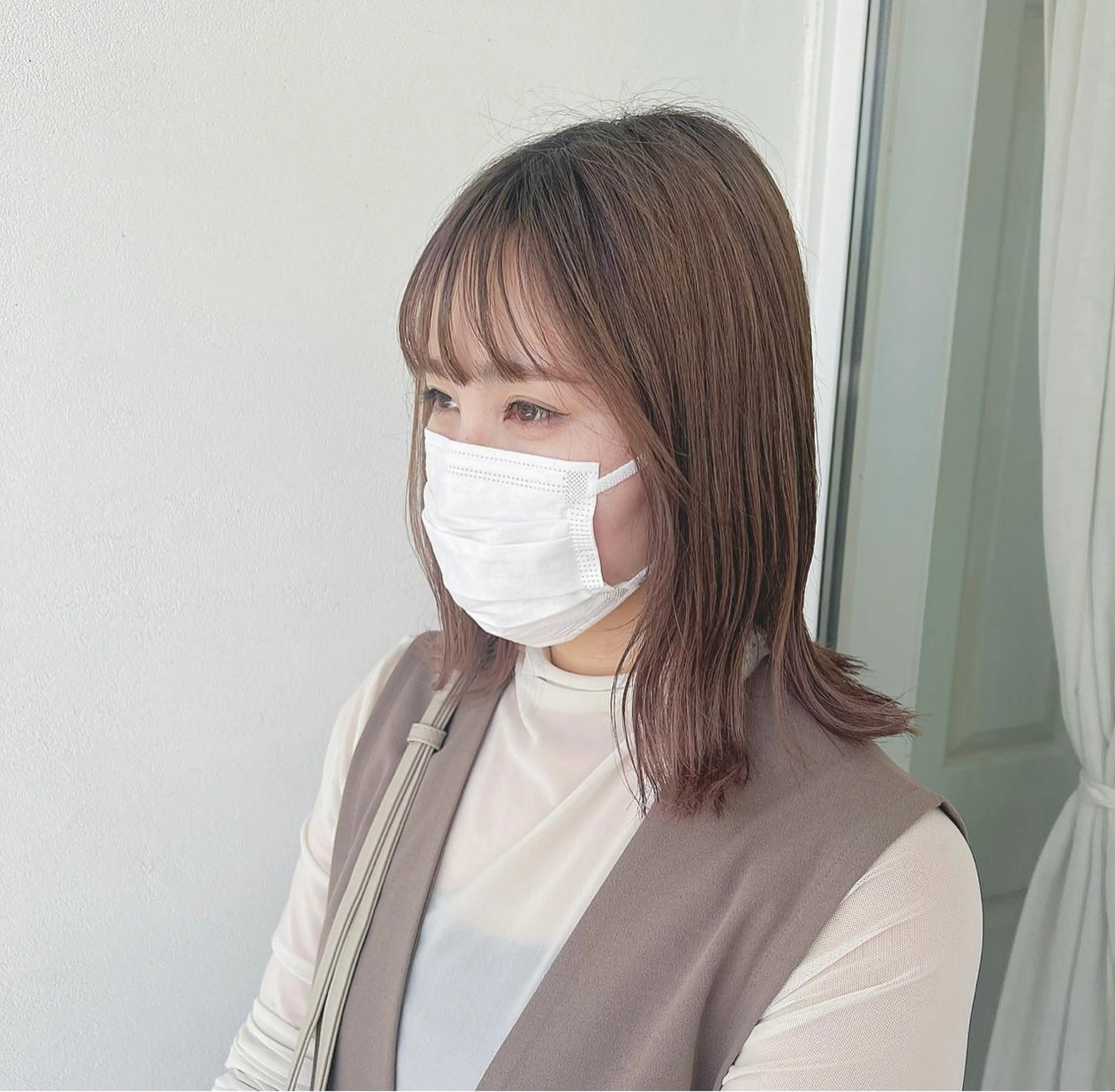 ミディアム 切りっぱなしボブ 👩🏼ミニボブのヘアスタイル