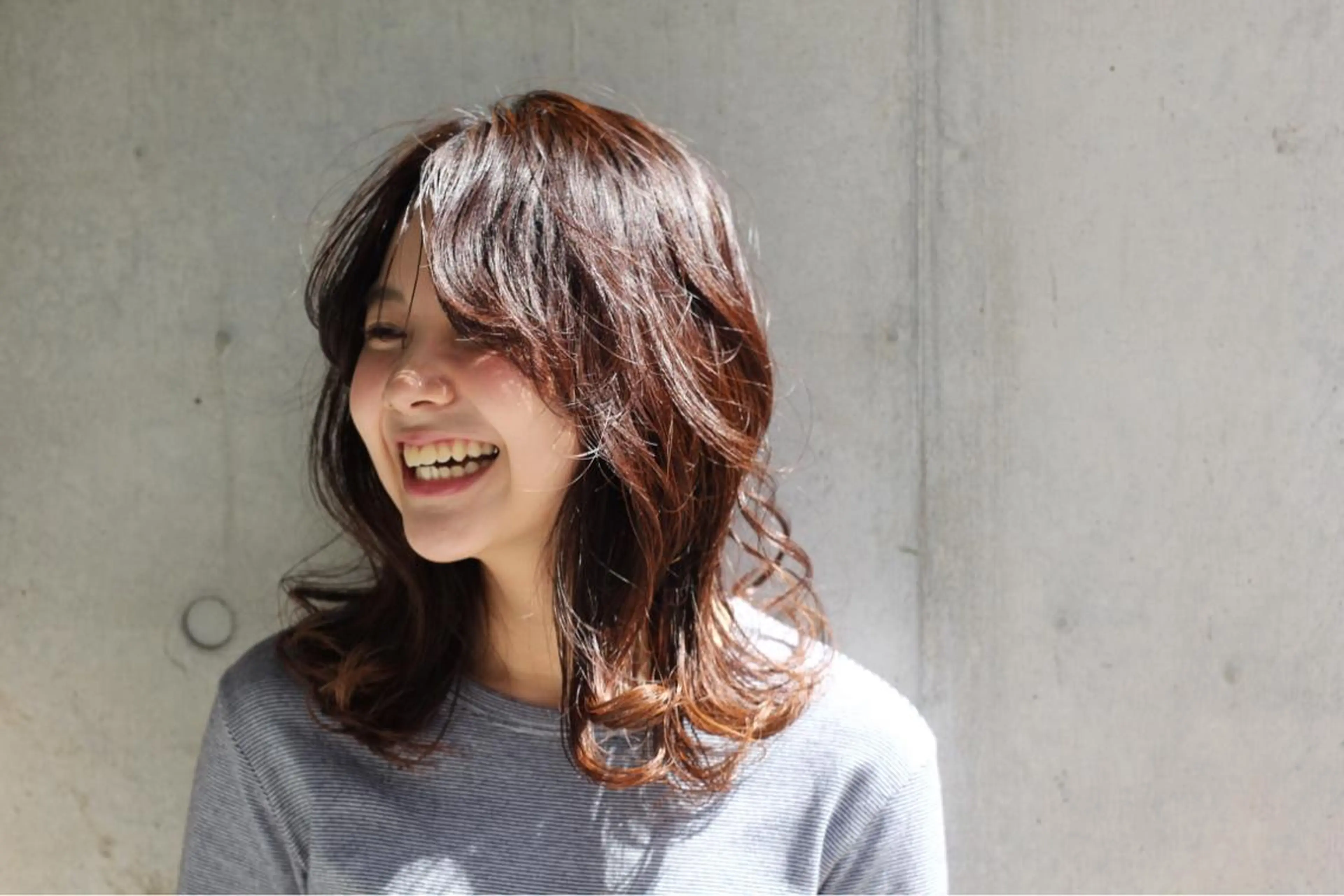 セミロング tatsumi/ボブ ウルフ/レイヤーのヘアスタイル