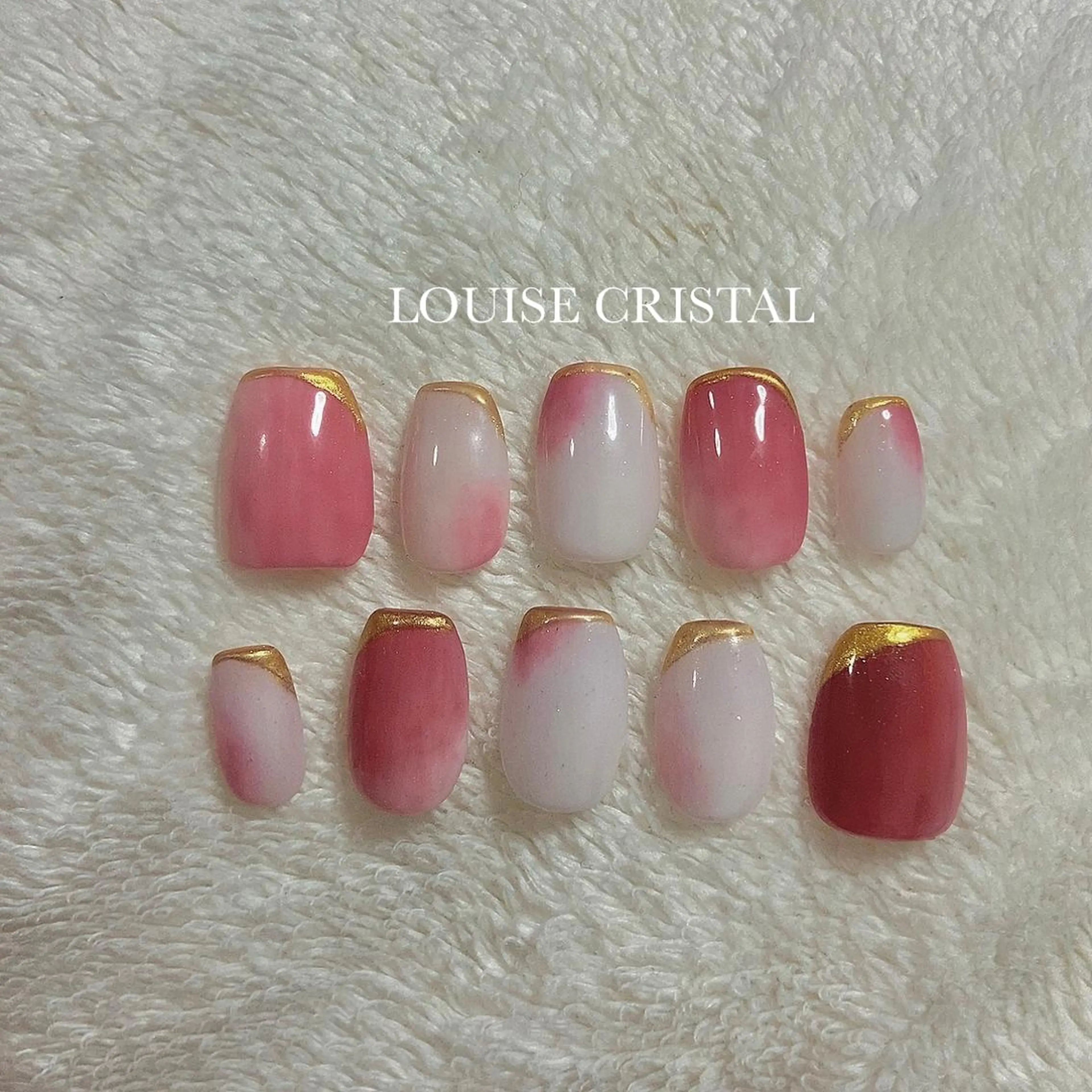 ネイル ハンドネイル LOUISE CRYSTALのネイルデザイン