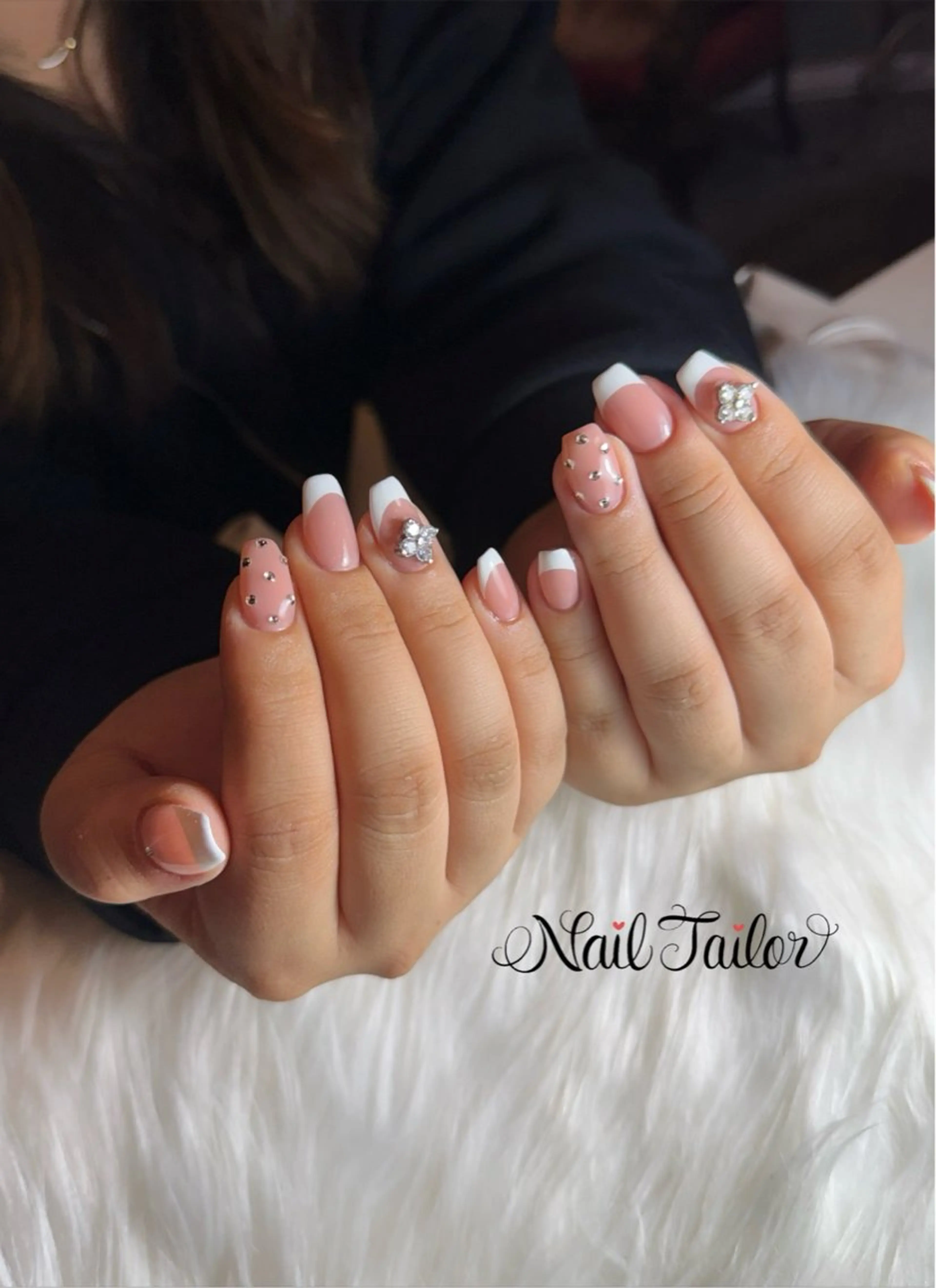 ネイル 長さ出し フレンチネイル キラキラネイル ロングネイル ハンドネイル NailTailor ネイルテイラーのネイルデザイン