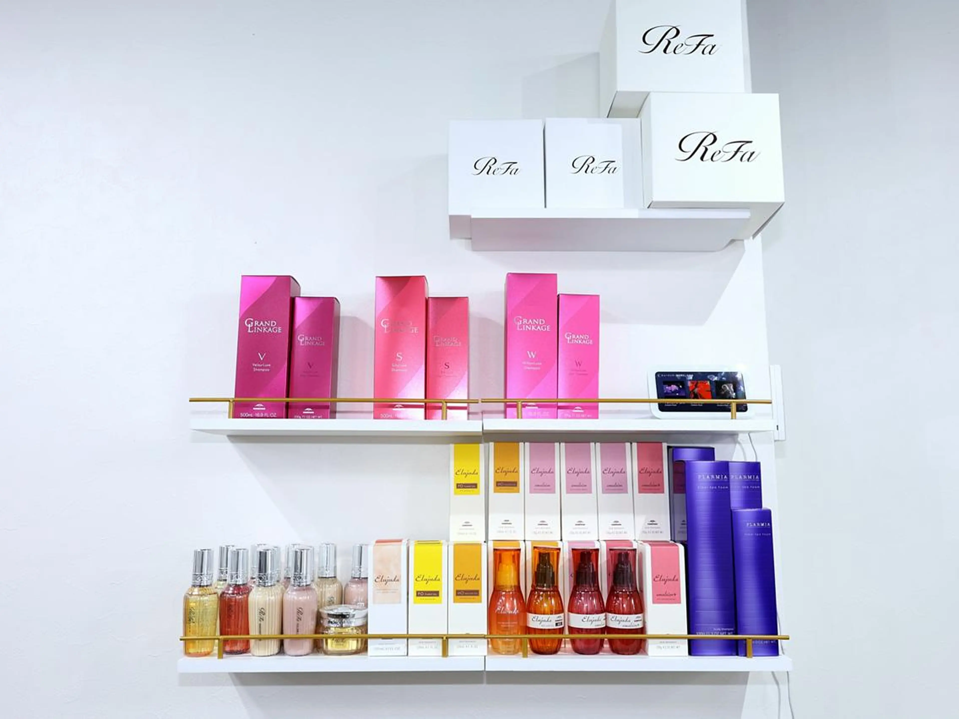 ミディアム カラー 白髪染め専門店 Recolorなおこのヘアスタイル