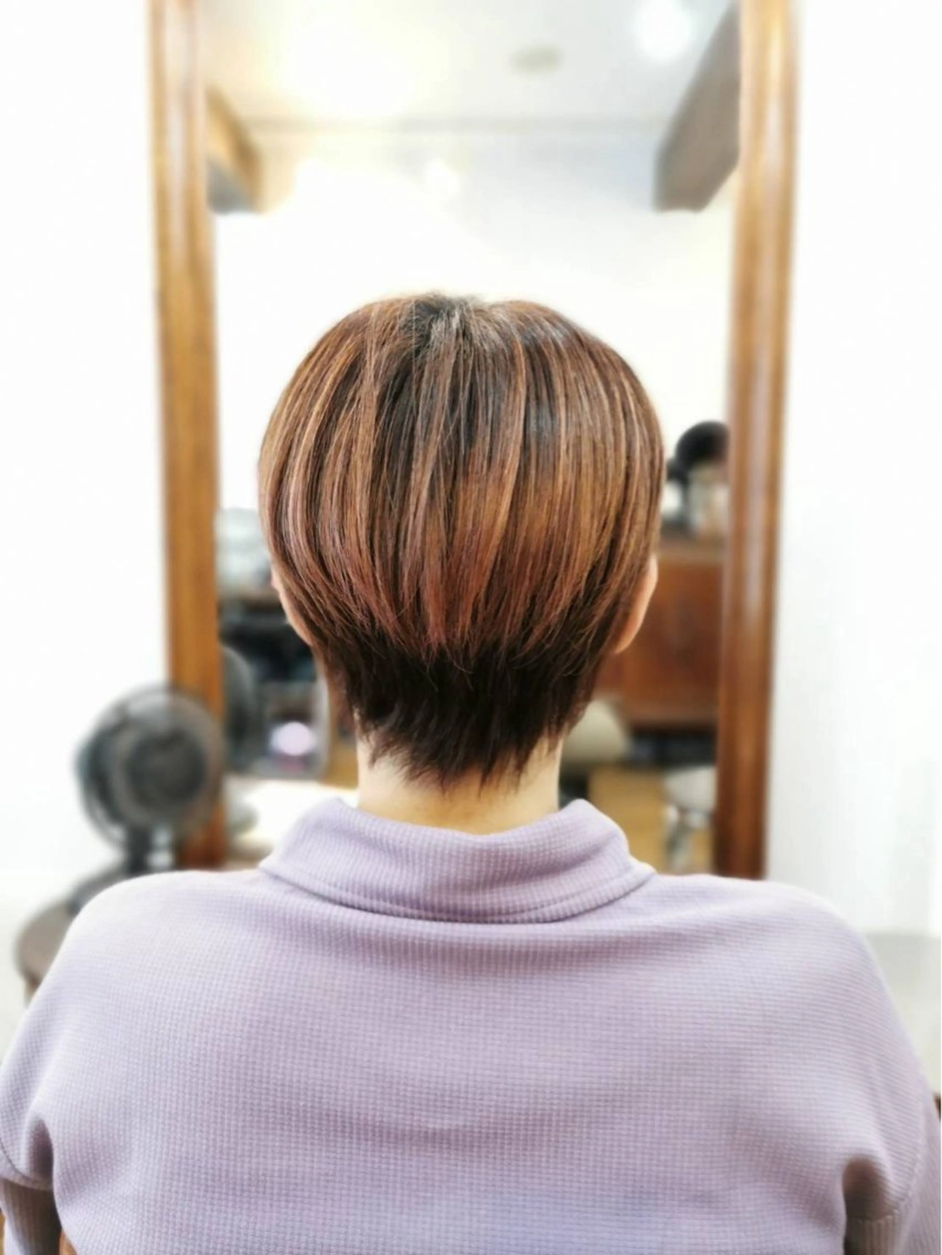 ショート カラー 上間 洋子のヘアスタイル