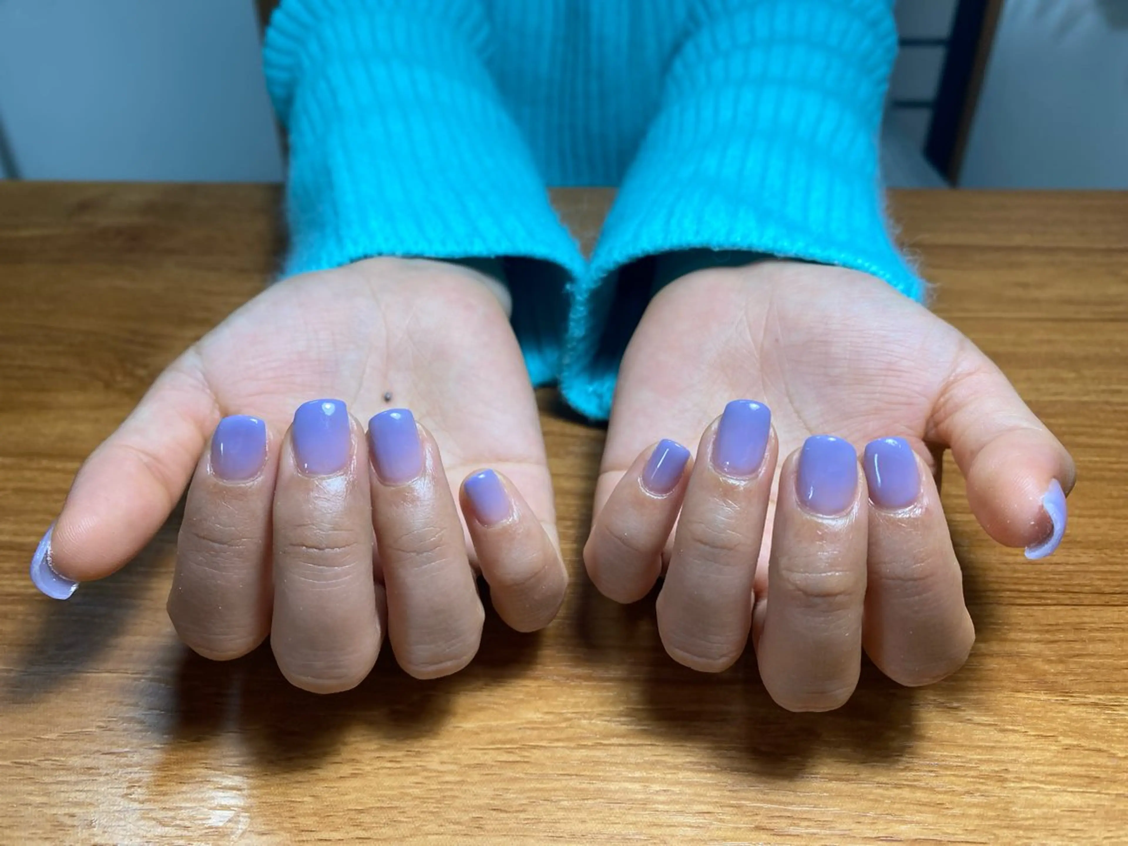 ネイル グラデーション パープル シンプルネイル 牧野 真都華のネイルデザイン