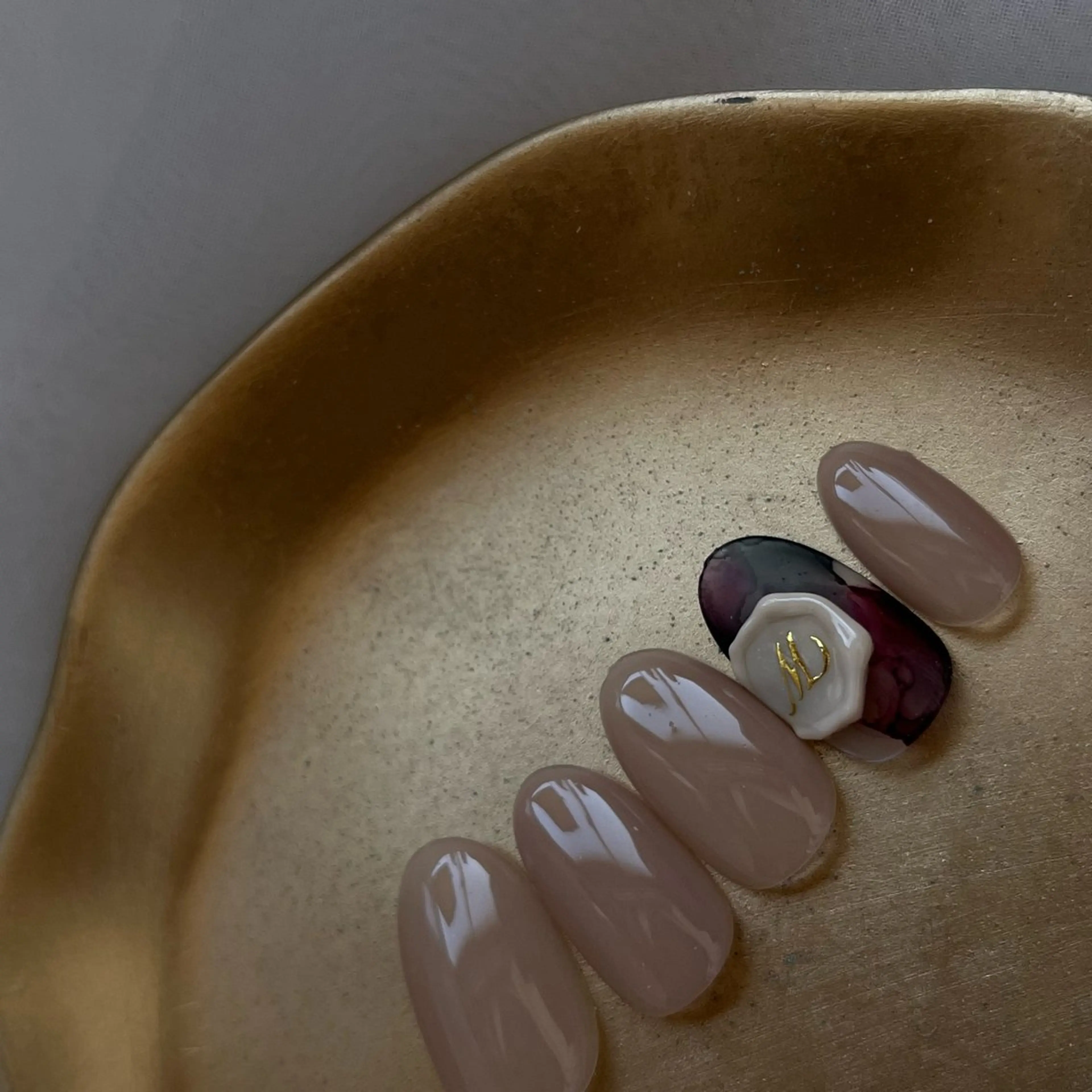 ネイル ハンドネイル atelier alle.のネイルデザイン