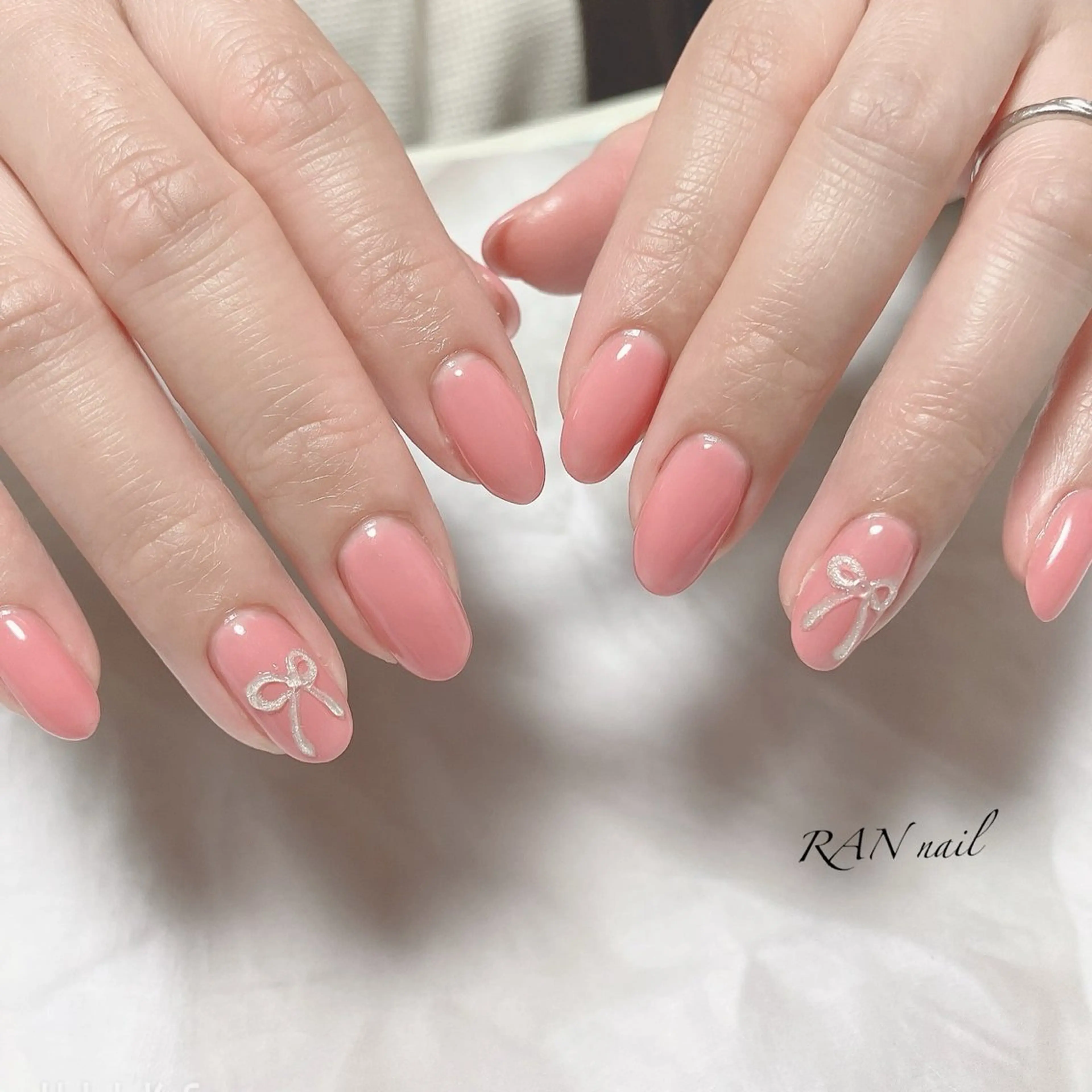 ネイル オフィスネイル ぷっくりネイル リボン シンプルネイル 夏ネイル ハンドネイル フットネイル RAN nailのネイルデザイン