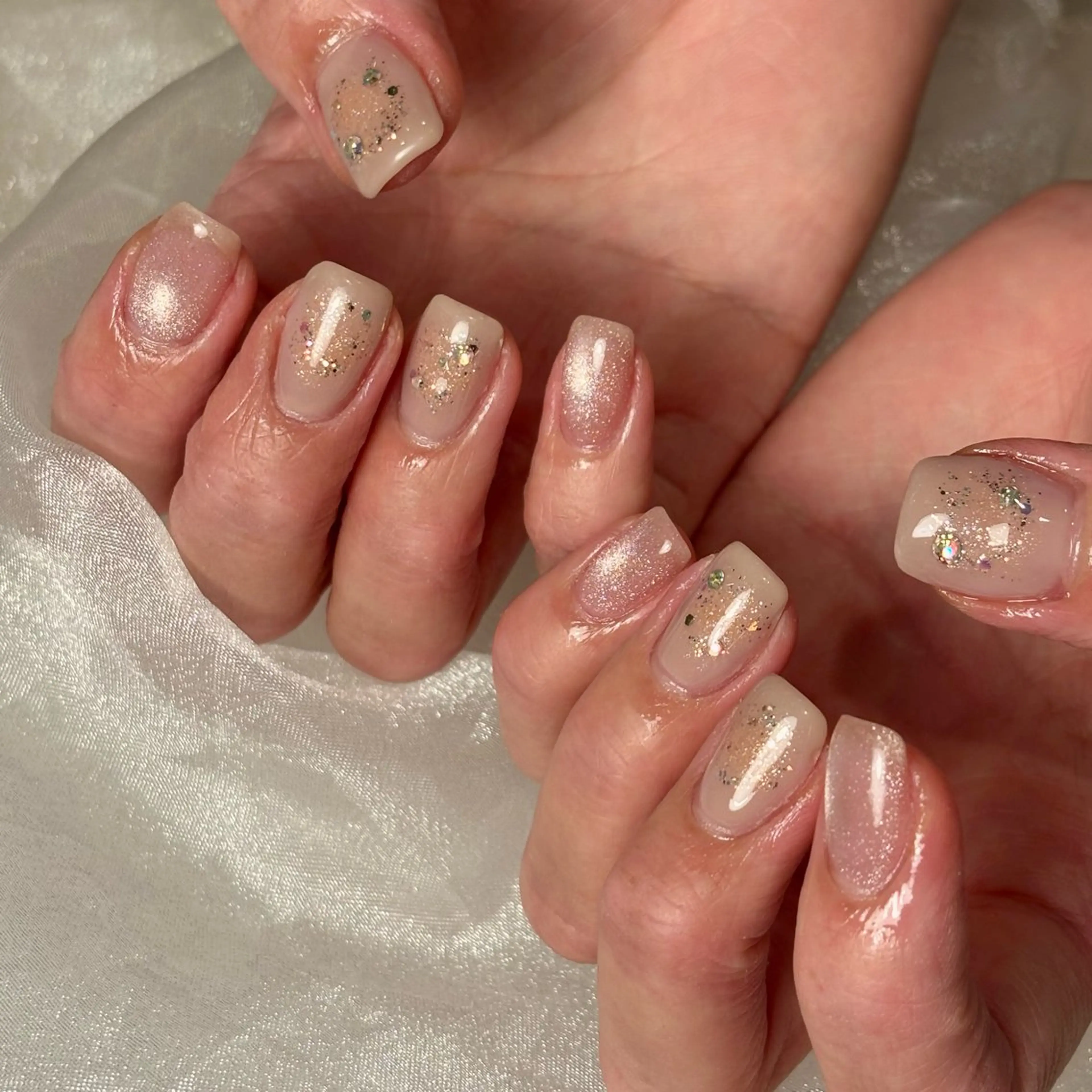 ネイル abbie新宿東口店所属・Tsunemi Sumireのネイルデザイン