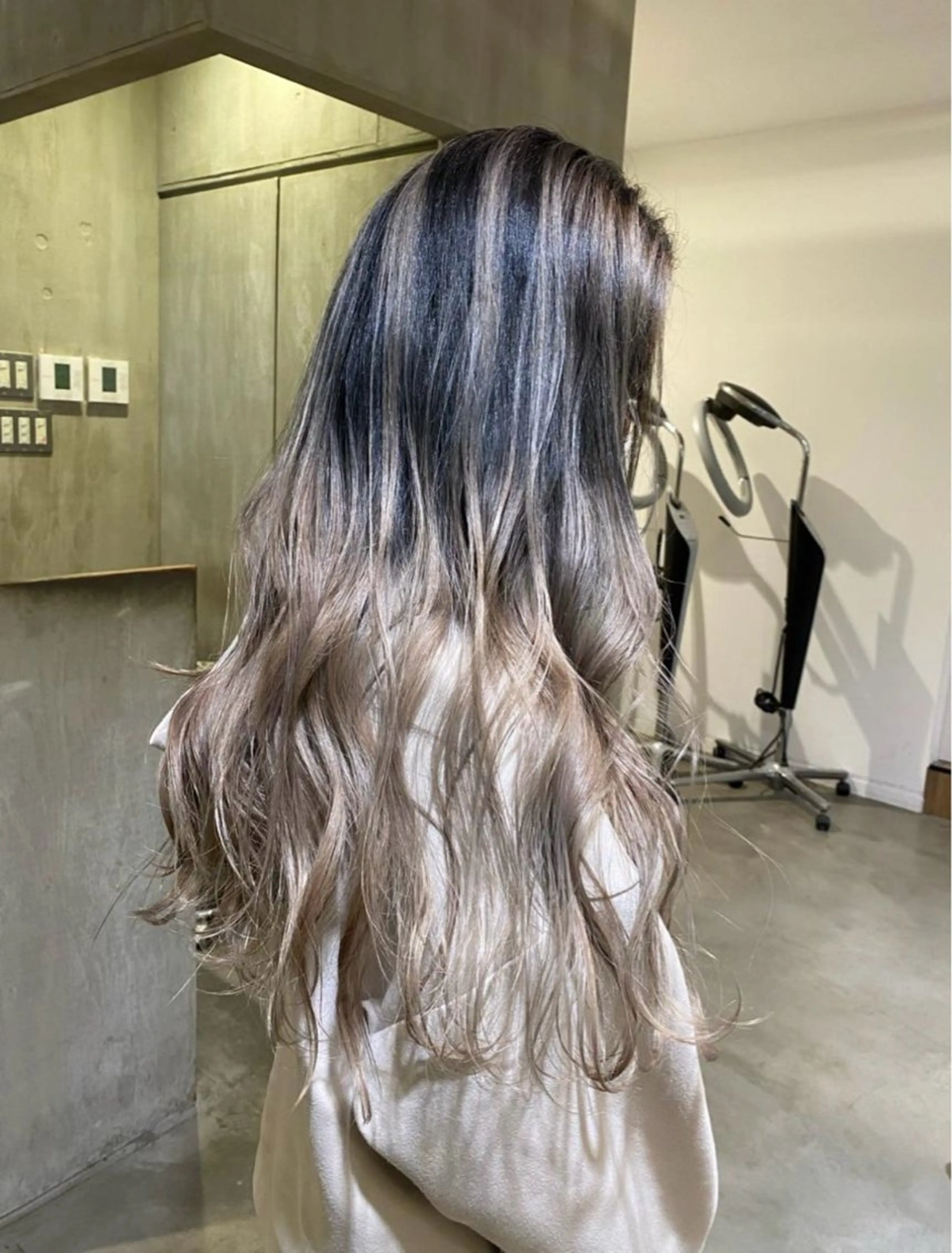 ロング カラー yate'/ Wカラー/小出捷也のヘアスタイル