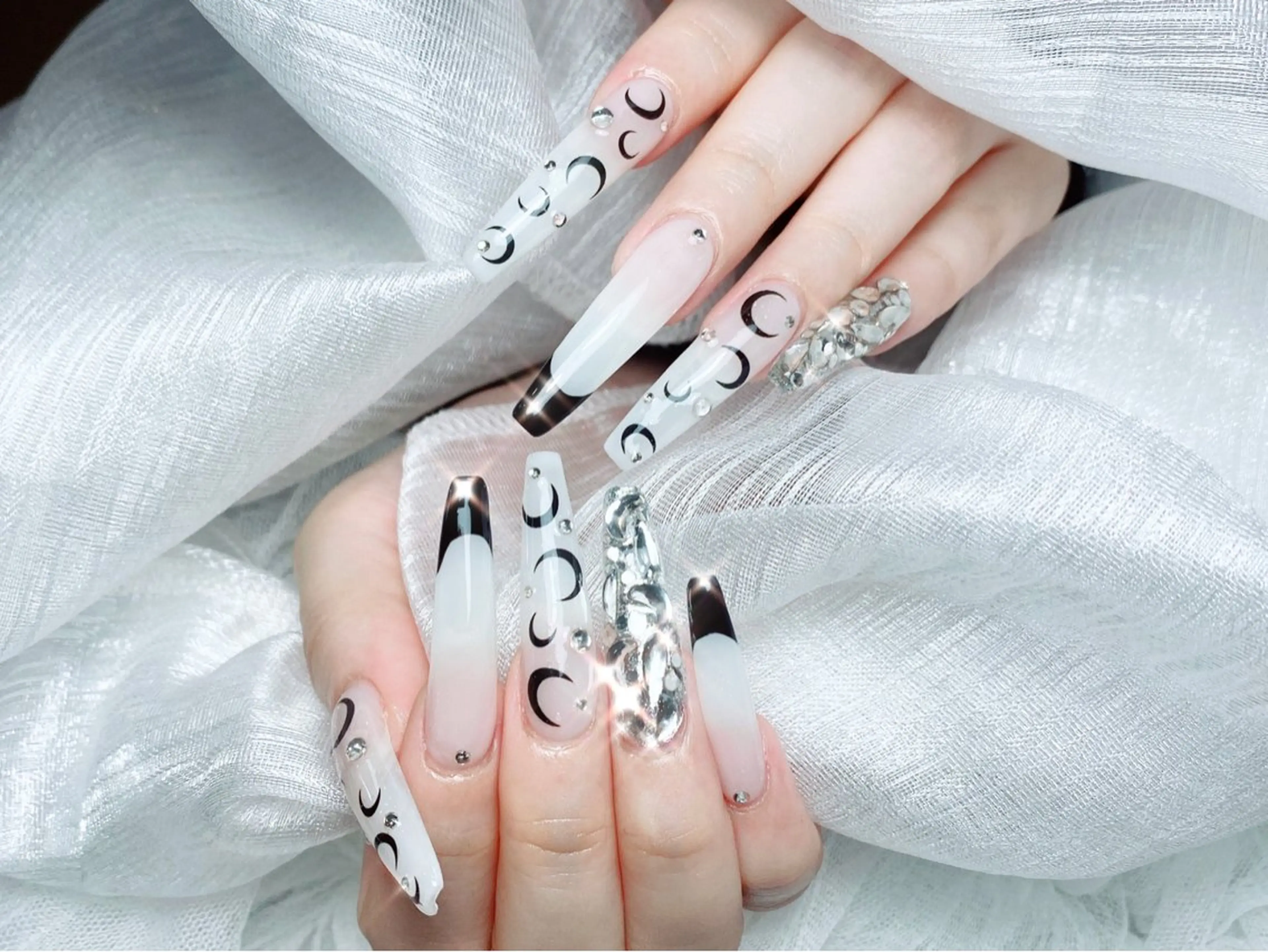 ネイル ハンドネイル ハンドケア Naomi nailのネイルデザイン