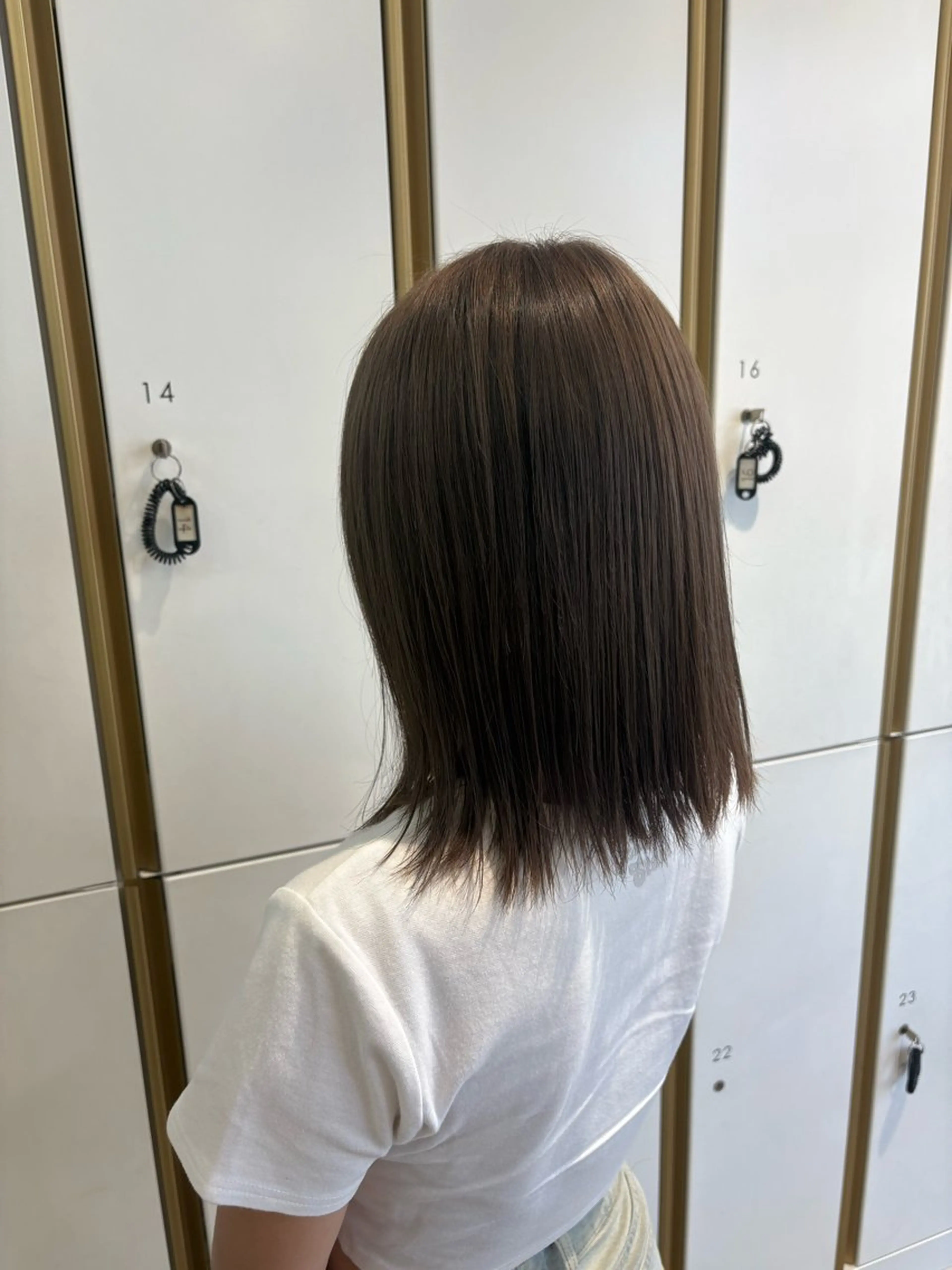 ミディアム インナーカラー/ ブリーチ/ことねのヘアスタイル