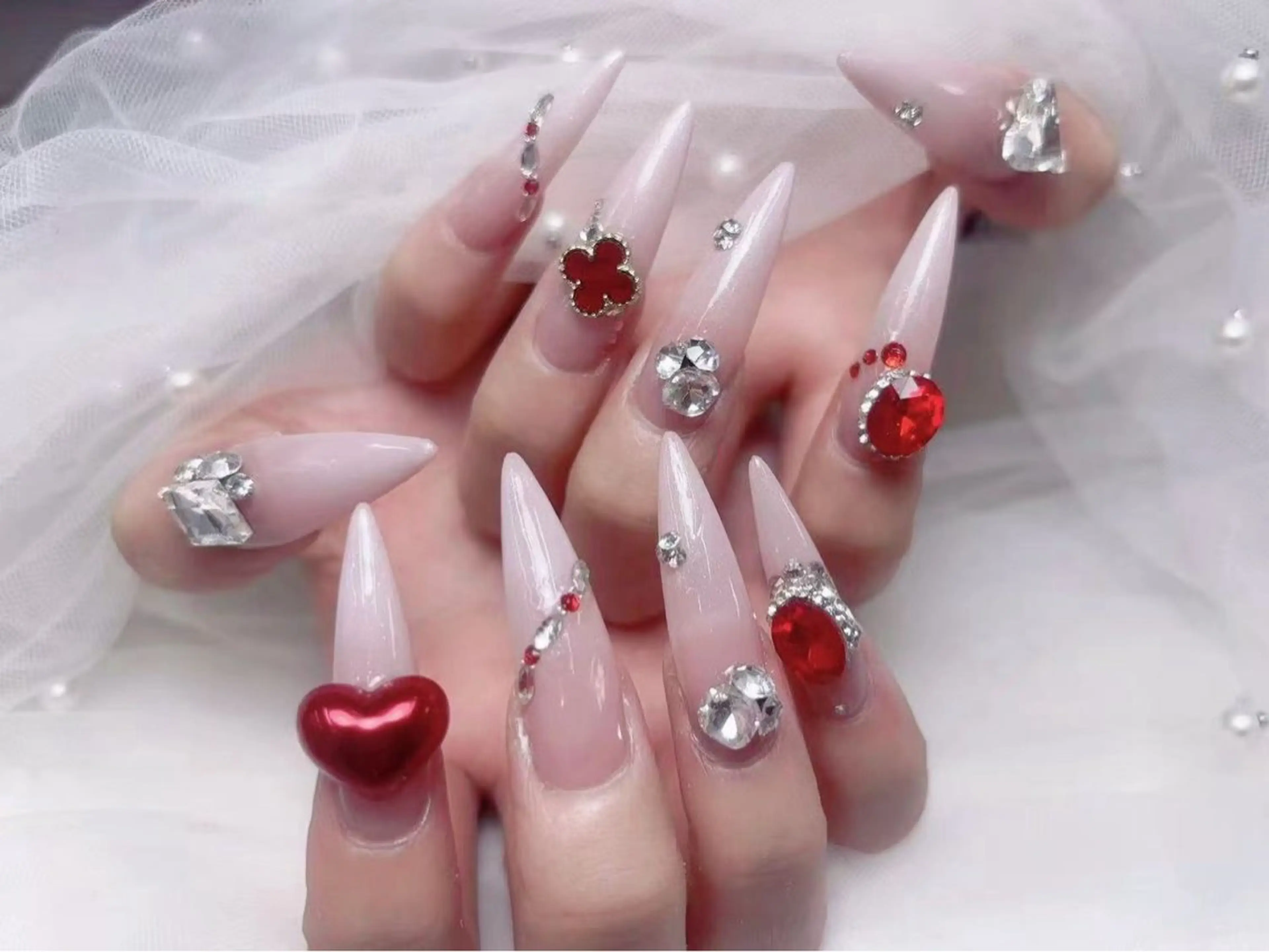 ネイル チョウ チョウのネイルデザイン