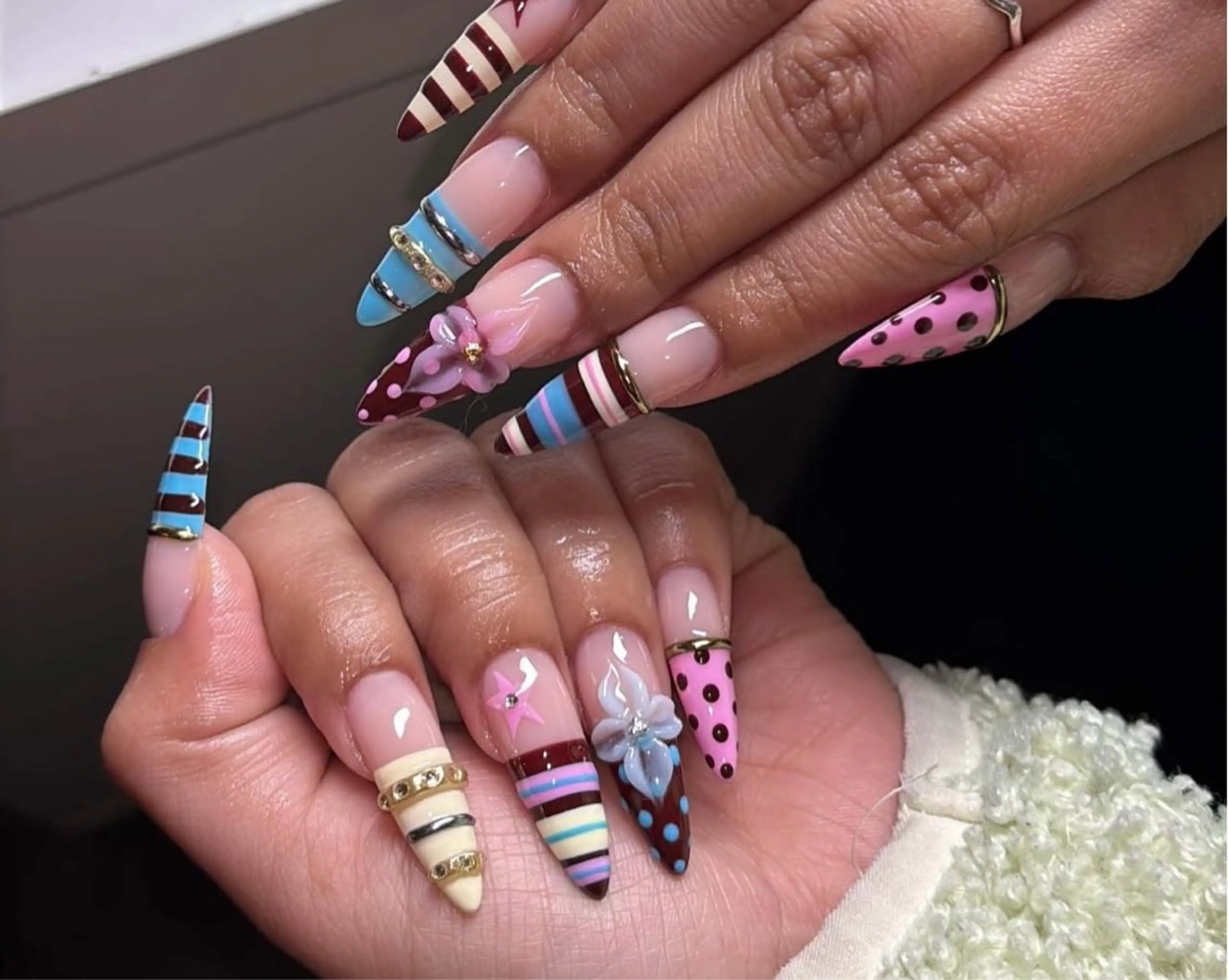 ネイル ハンドネイル NiJi Nailsのネイルデザイン