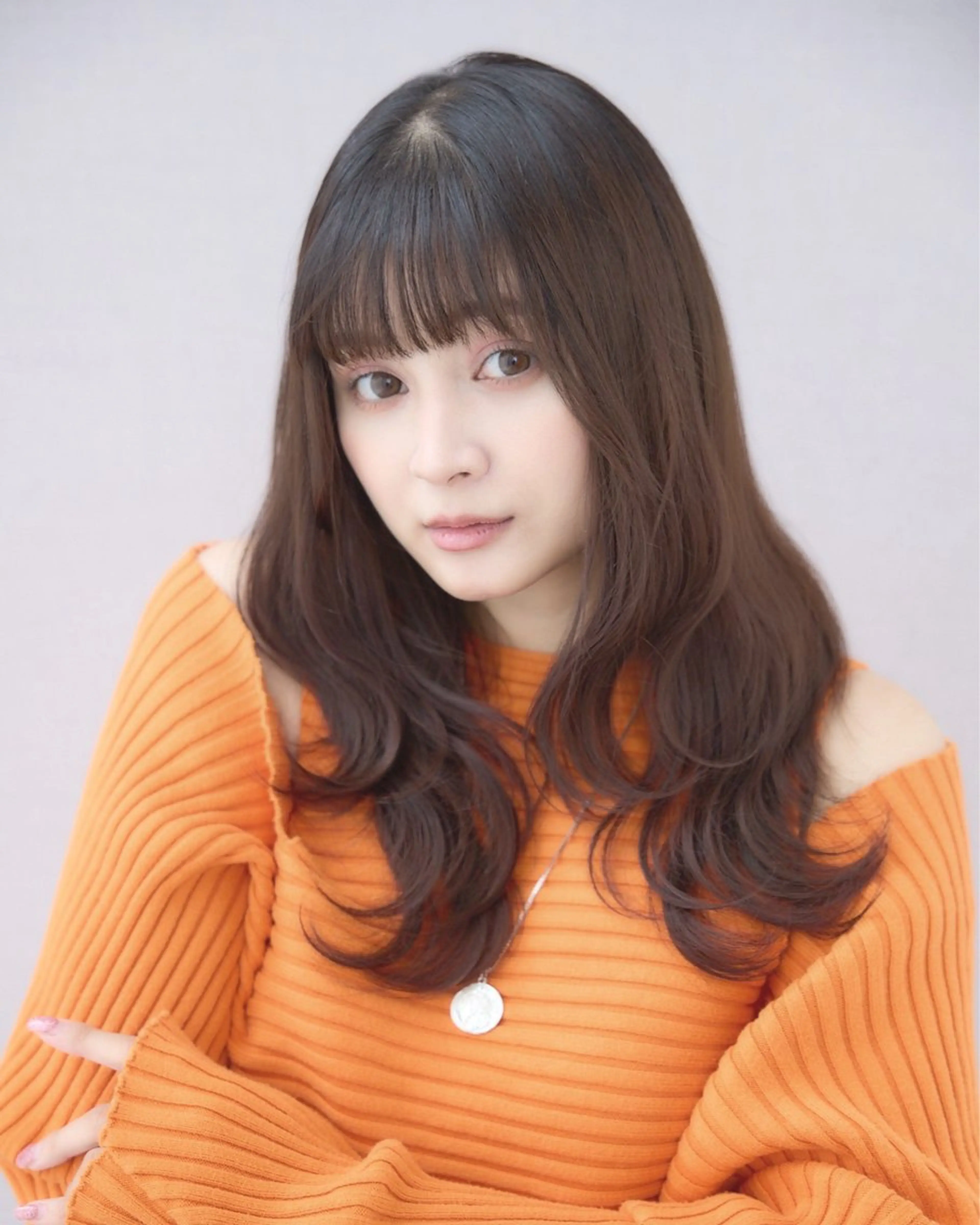 ロング 千代 夏輝のヘアスタイル