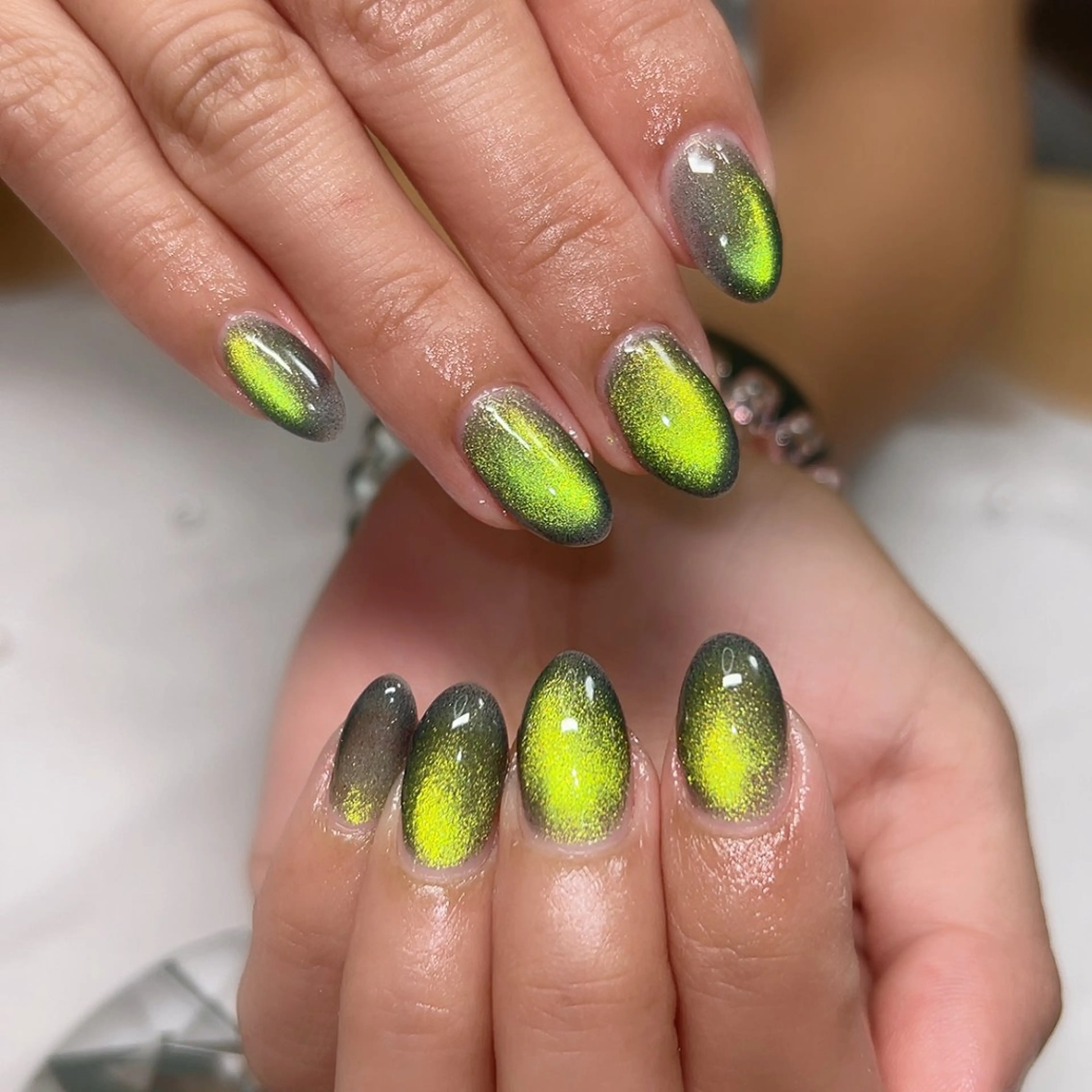 ネイル グリーン マグネットネイル シンプルネイル ハンドネイル Cute Tips nailのネイルデザイン
