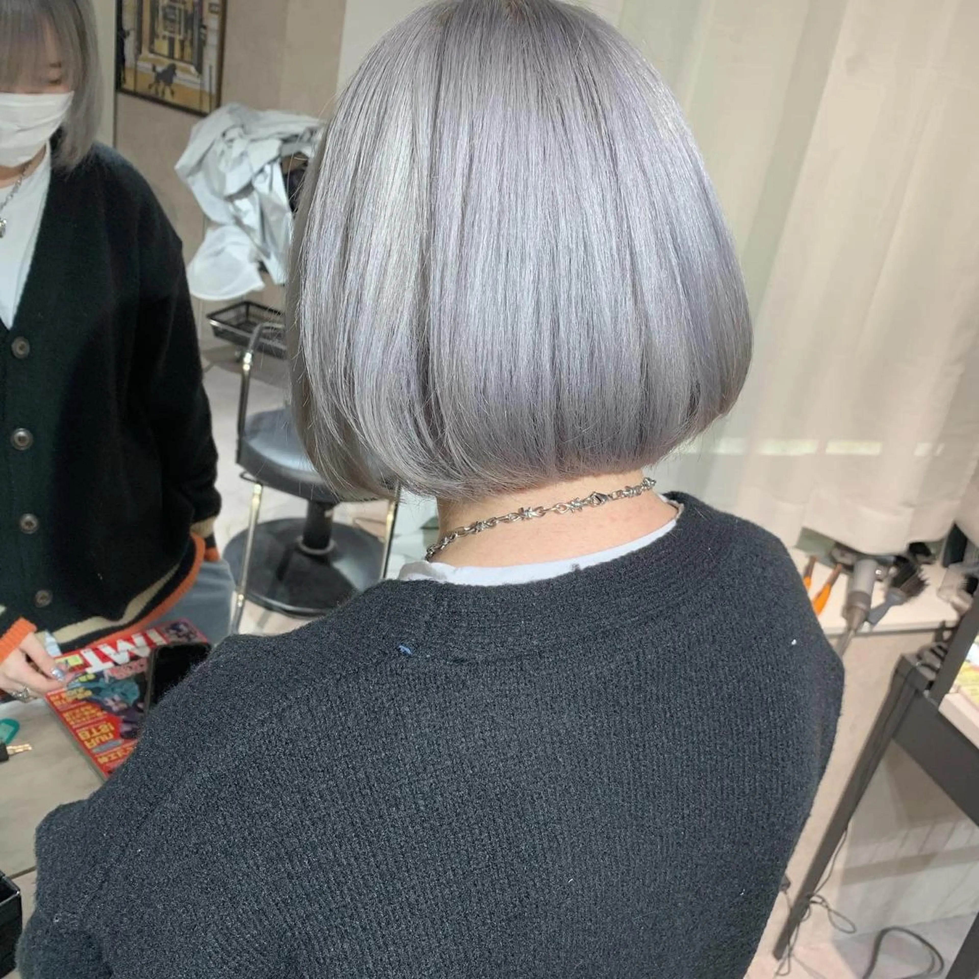 ミディアム カラー メンズ メンズブリーチ メンズハイトーン ブリーチ ケアブリーチ ハイトーンカラー ヘアカラー Selene hair 難波店のヘアスタイル