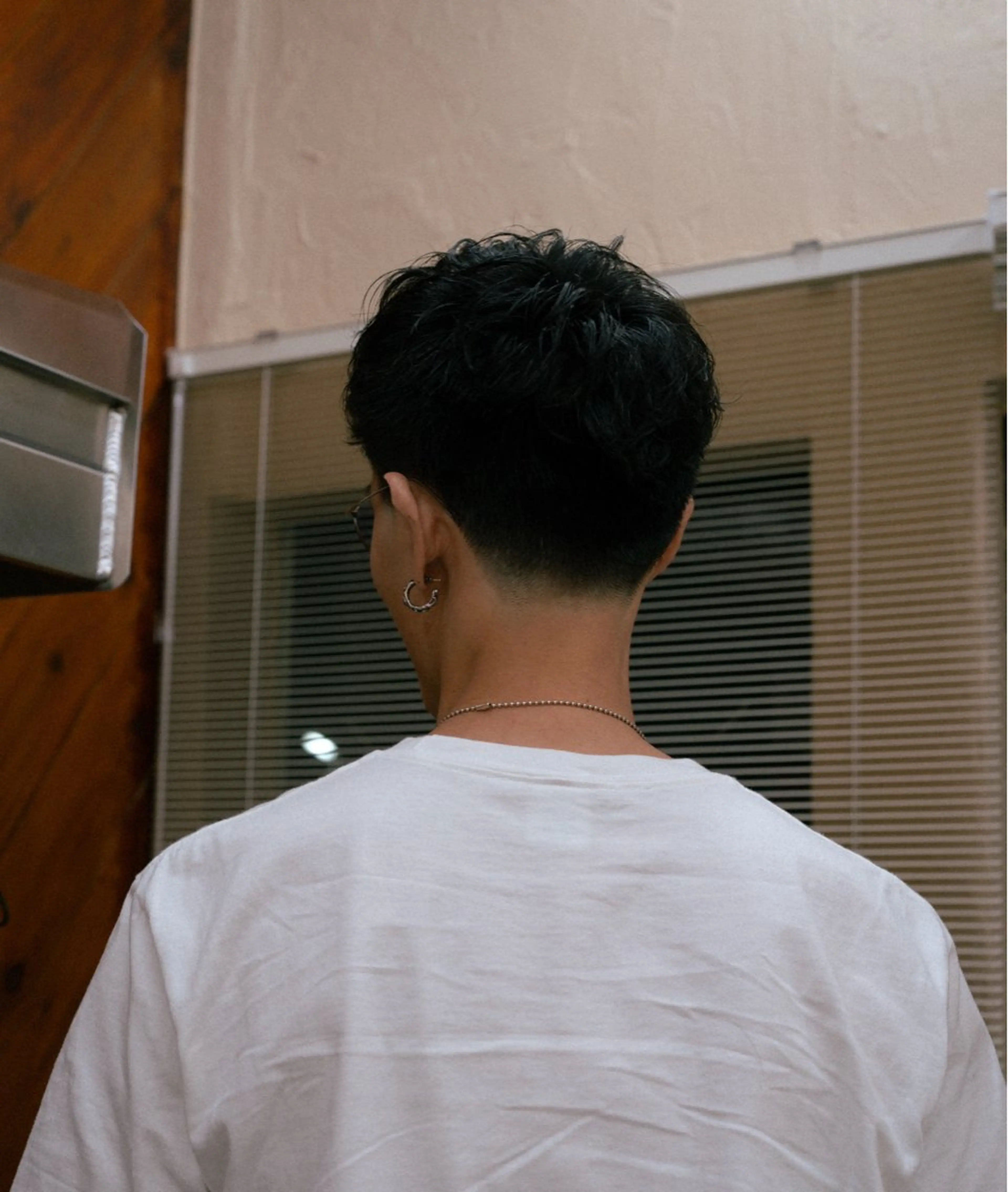 ショート カラー パーマ メンズ フェードカット メンズパーマ カット パーマ 🔗メンズサロン🔗 Kieのヘアスタイル