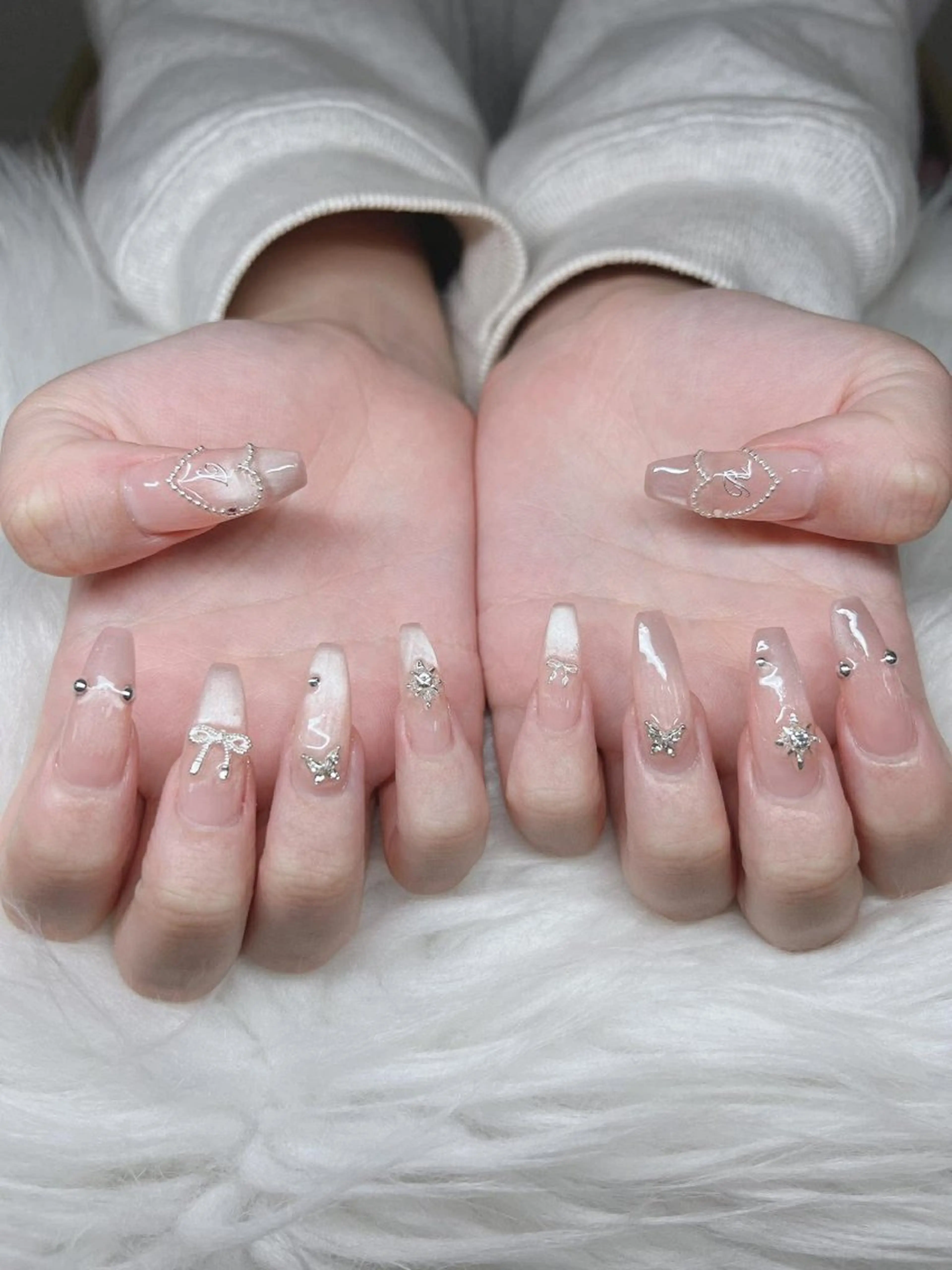 ネイル 長さ出し グラデーション 卒業式 キラキラネイル マグネットネイル ハンドネイル Lee Nailsのネイルデザイン