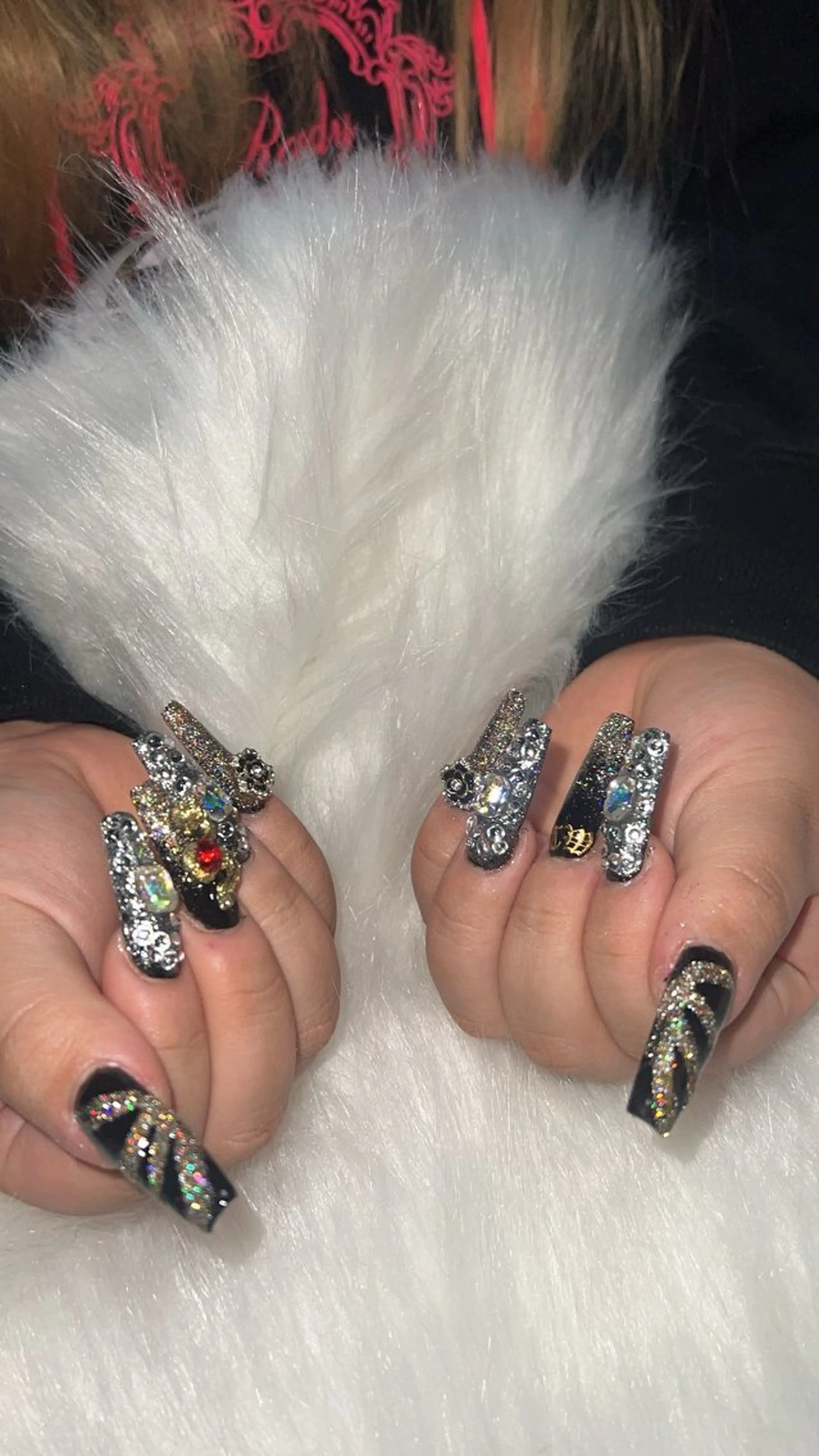 ネイル OPHELIA 𓃛のネイルデザイン