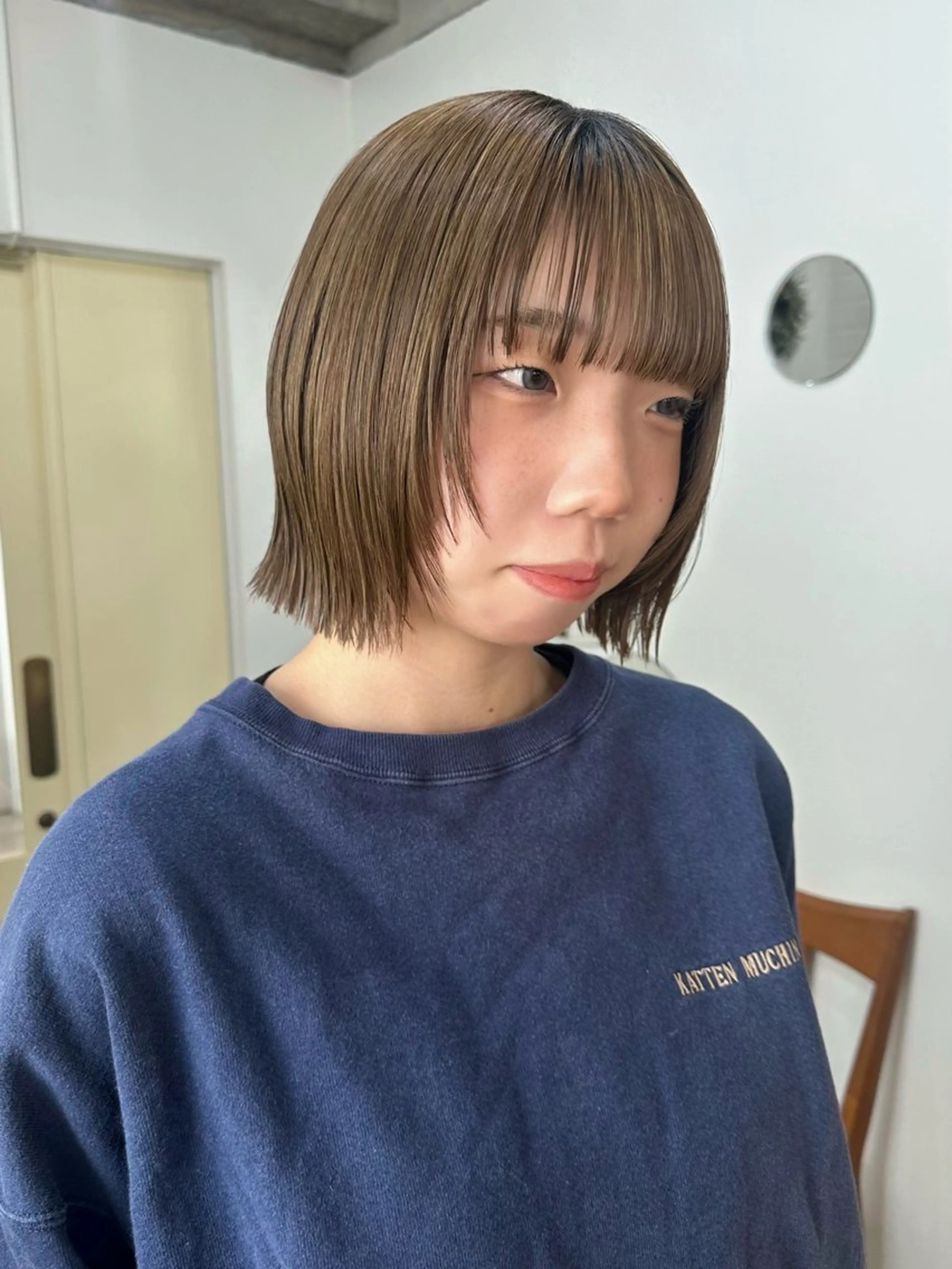 ミディアム ボブ 顔まわりレイヤー レイヤーカット 外ハネヘア カット トリートメント 四日市/レイヤー /似合わせカットのヘアスタイル