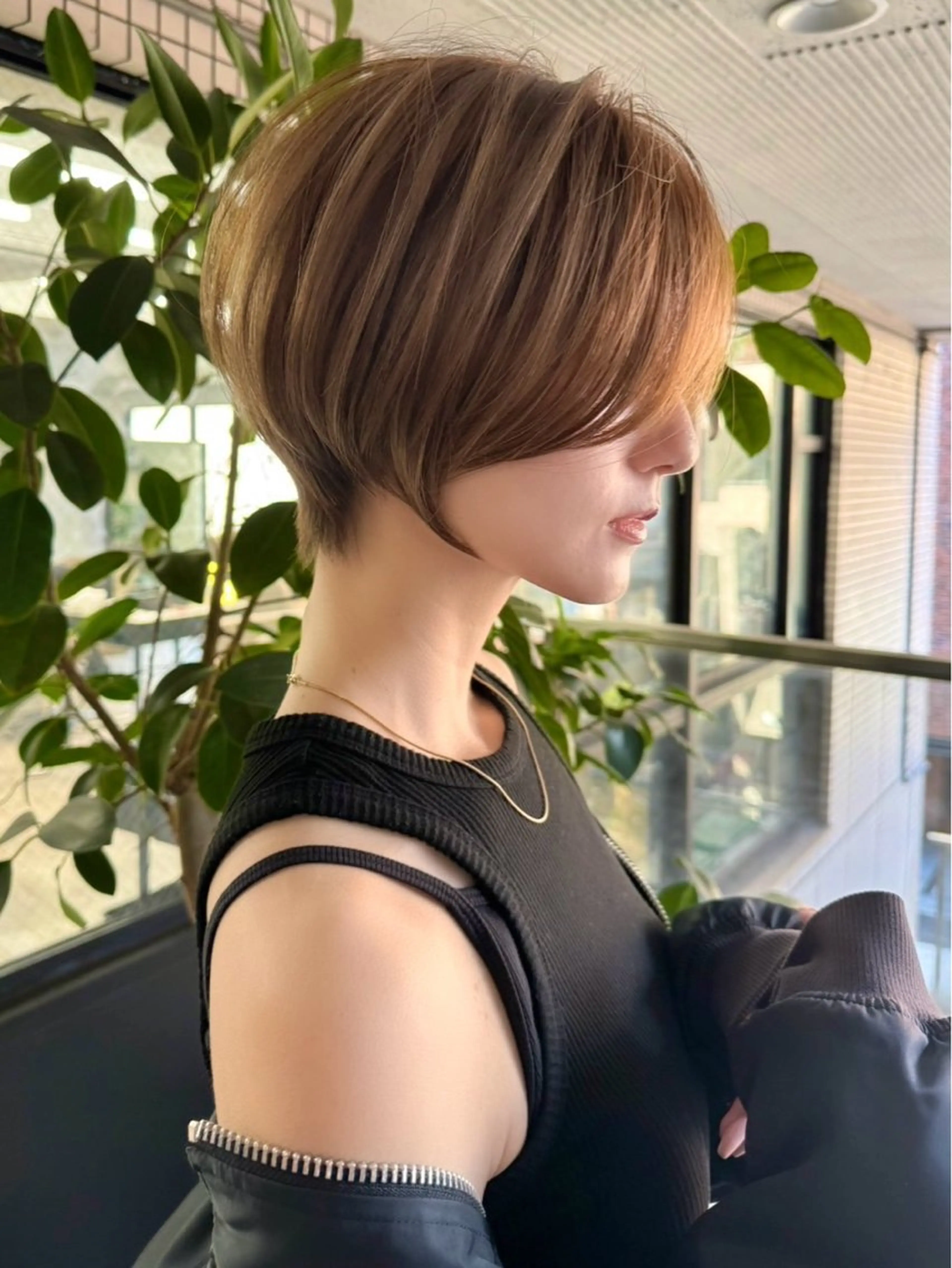 ショート ワンカールで可愛い レイヤーカット/宮田のヘアスタイル