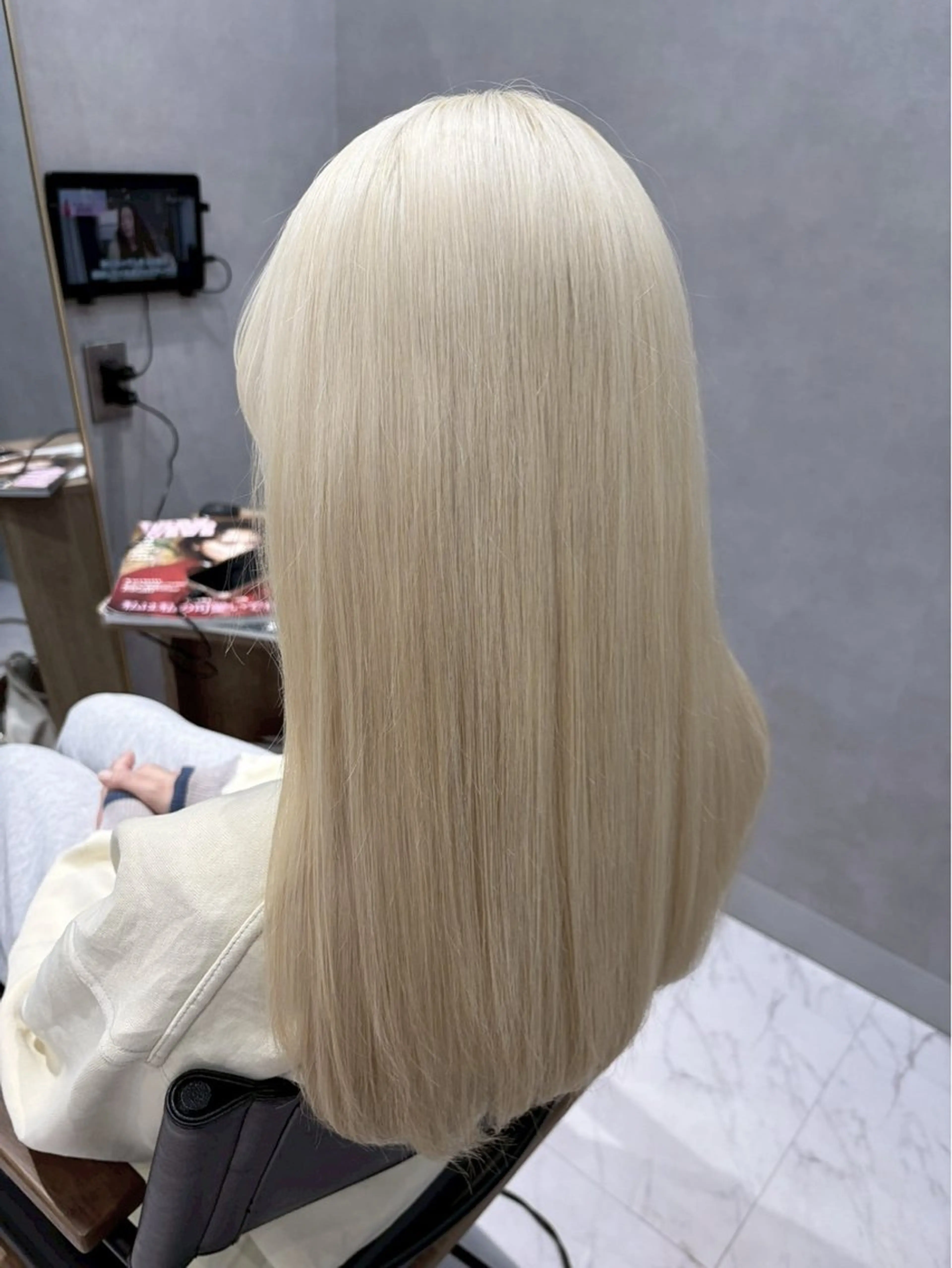 ロング カラー カット ヘアカラー トリートメント ハイトーン/韓国風/ 艶髪/吉祥寺のヘアスタイル