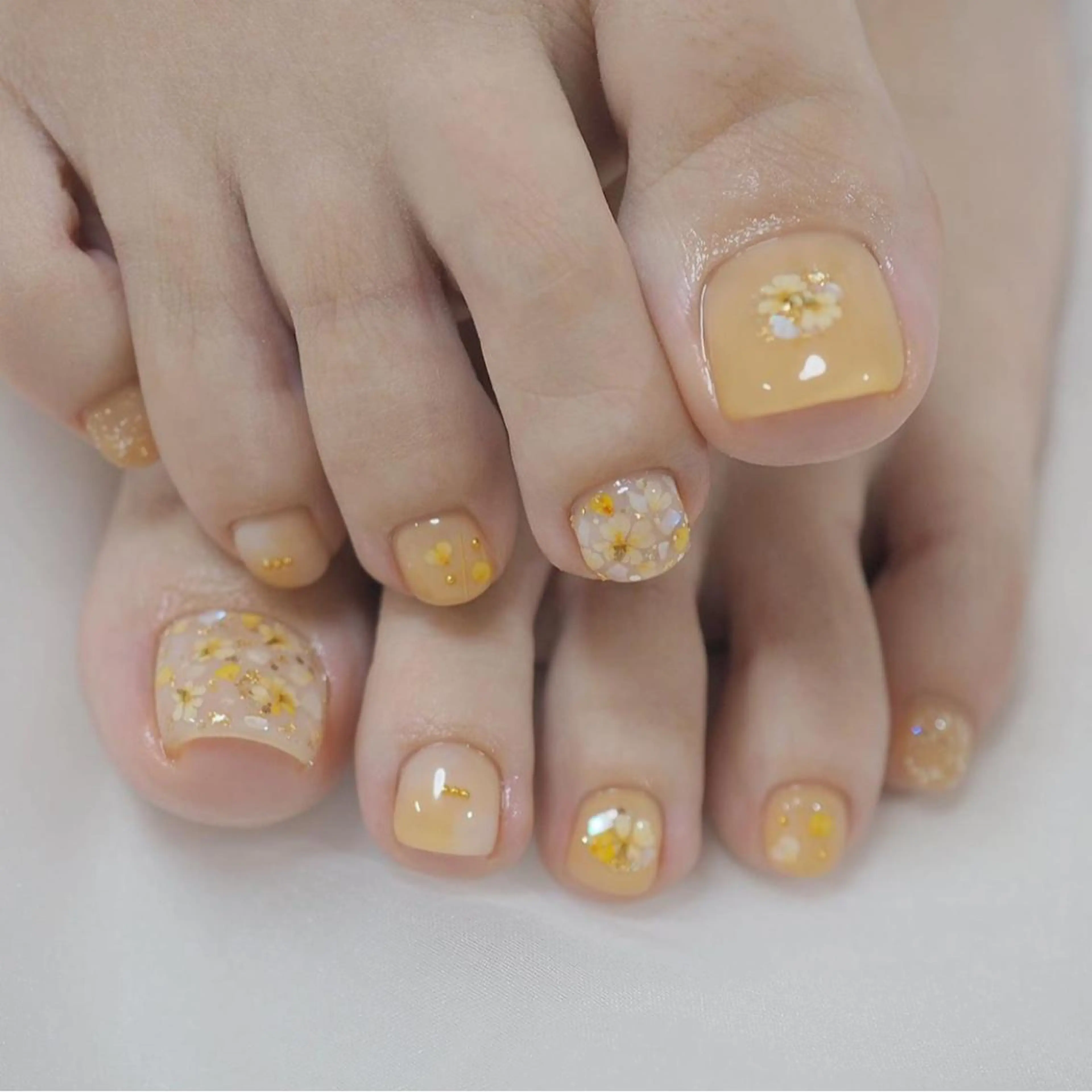 ネイル フットネイル フットネイル 閨匠ビューティサロン 新橋店♡Ellieのネイルデザイン