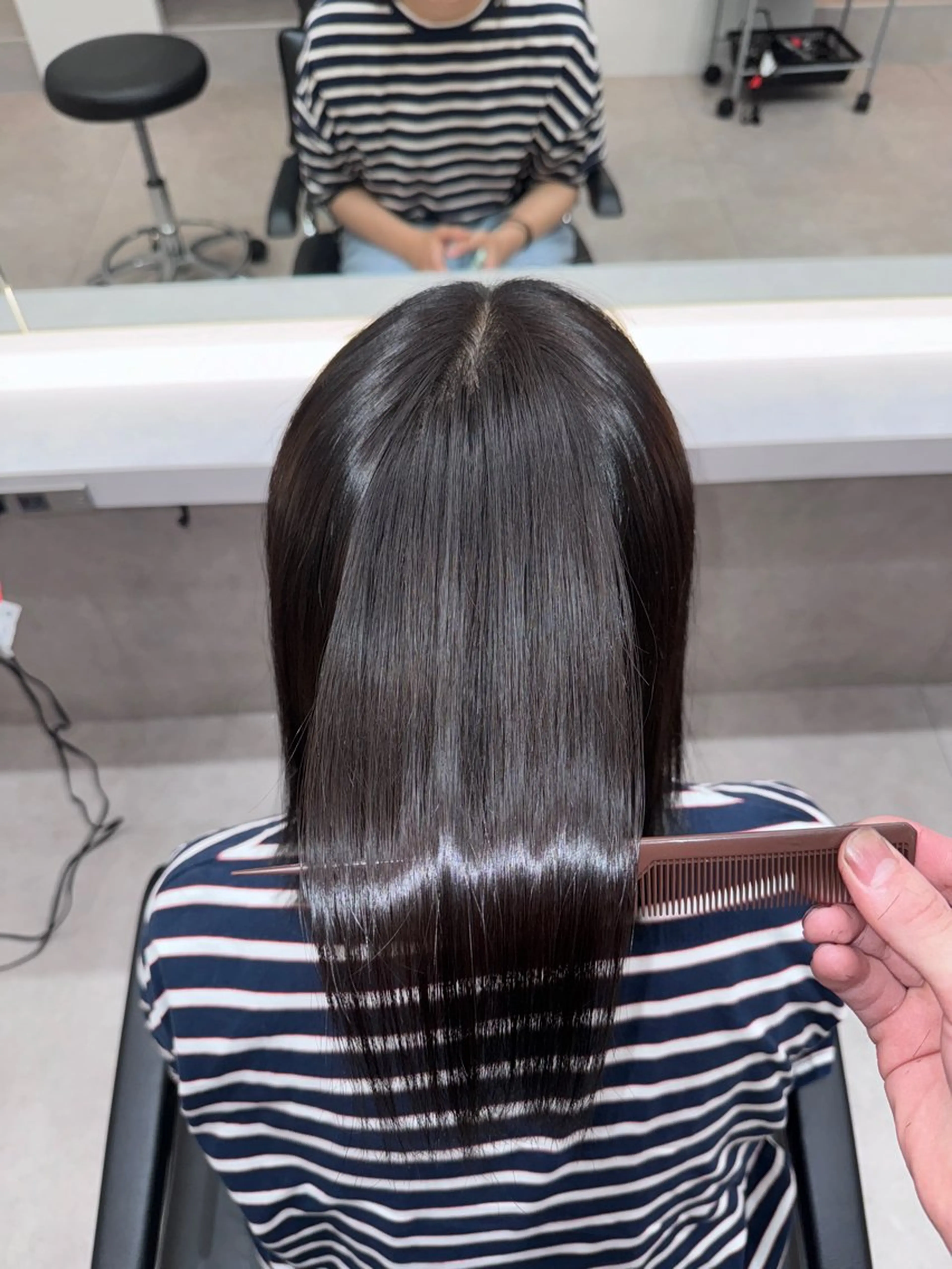 セミロング カット 縮毛矯正 トリートメント 髪質改善/美髪縮毛矯 正のスペシャリストのヘアスタイル