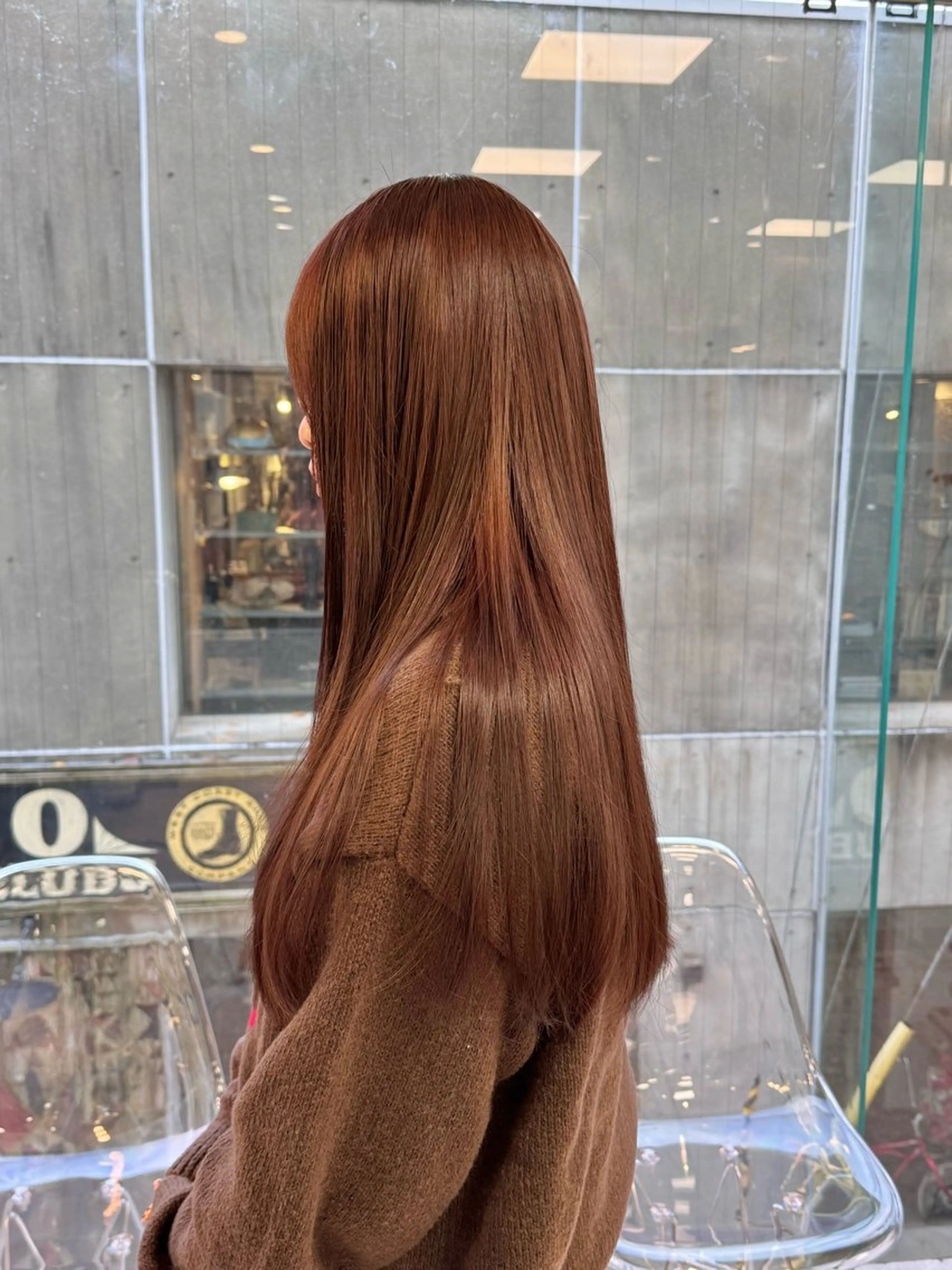 ロング カラー ナチュラルに目を惹く デザイン/KOHNOのヘアスタイル