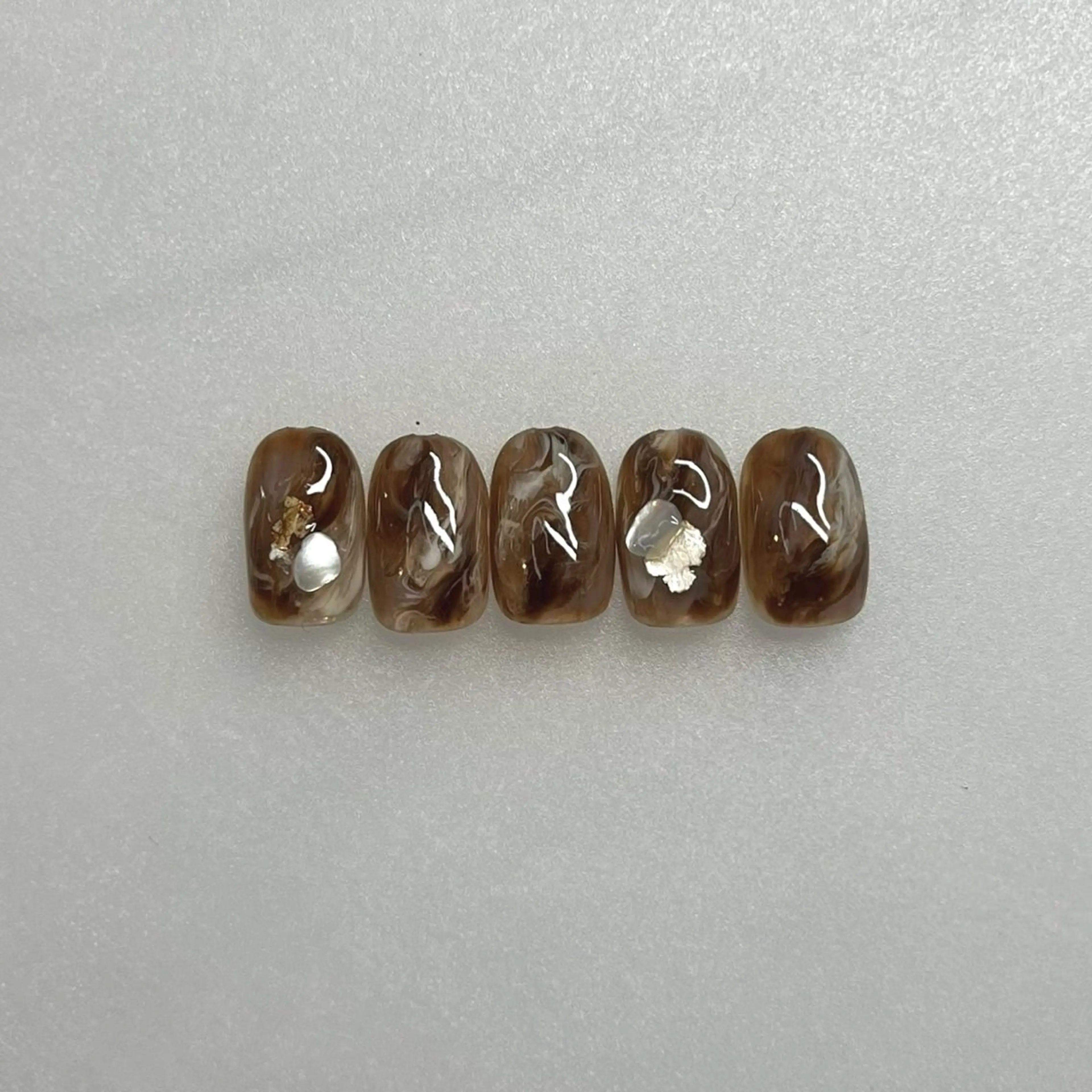 ネイル ANNE梅田ALLYS店所属・村上 カンナのネイルデザイン