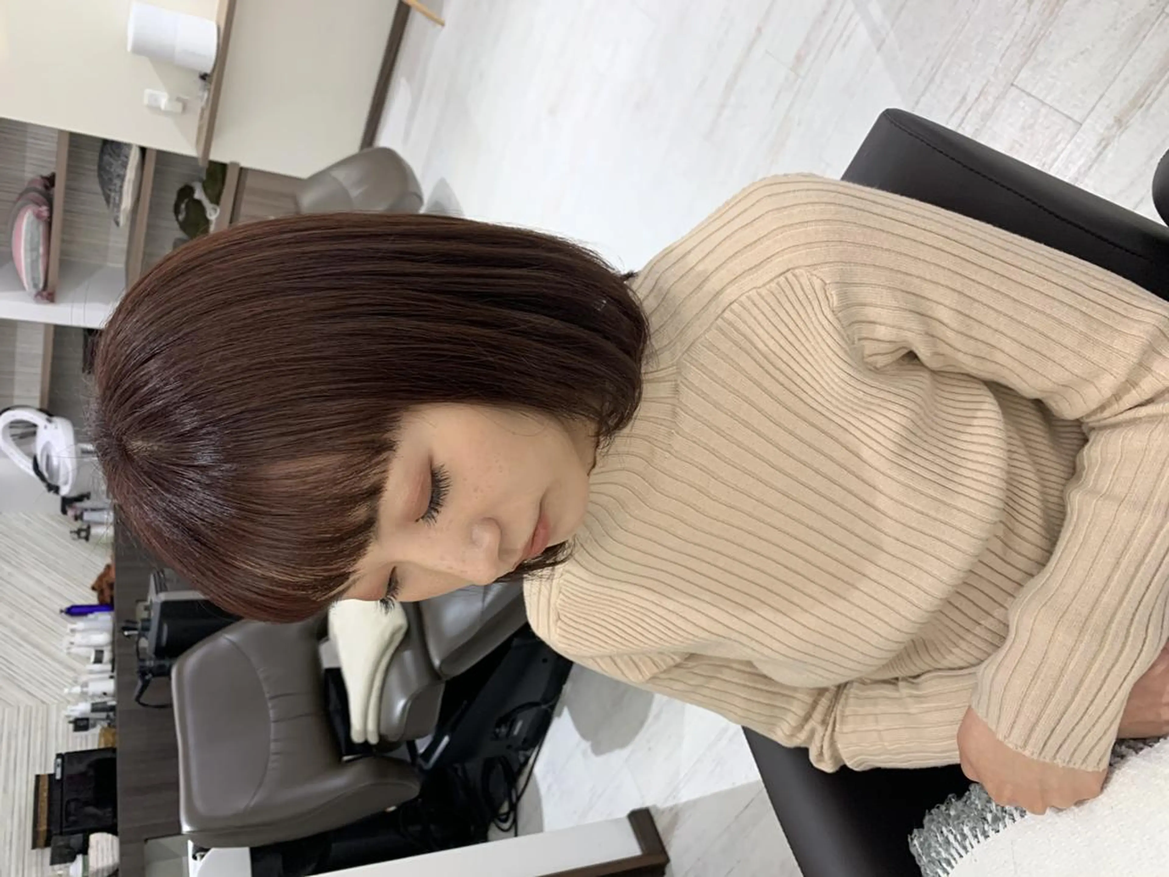 ミディアム カラー 瀬尾 由希菜のヘアスタイル