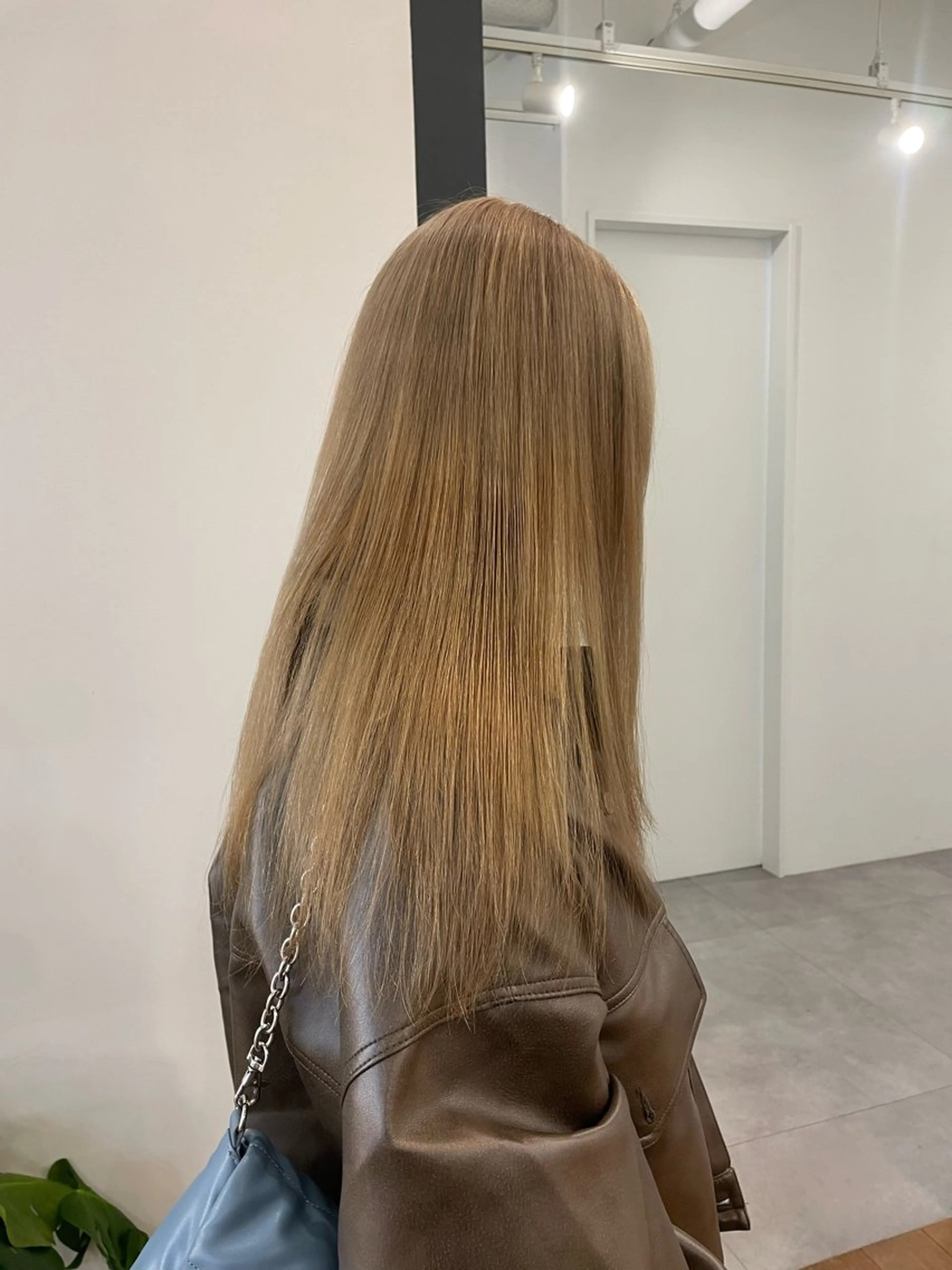 ロング カラー ベージュカラー ミルクティーベージュ ヘアカラー MEY HAIR所属・🩷透明感&艶 カラーRINKA🩷のヘアスタイル