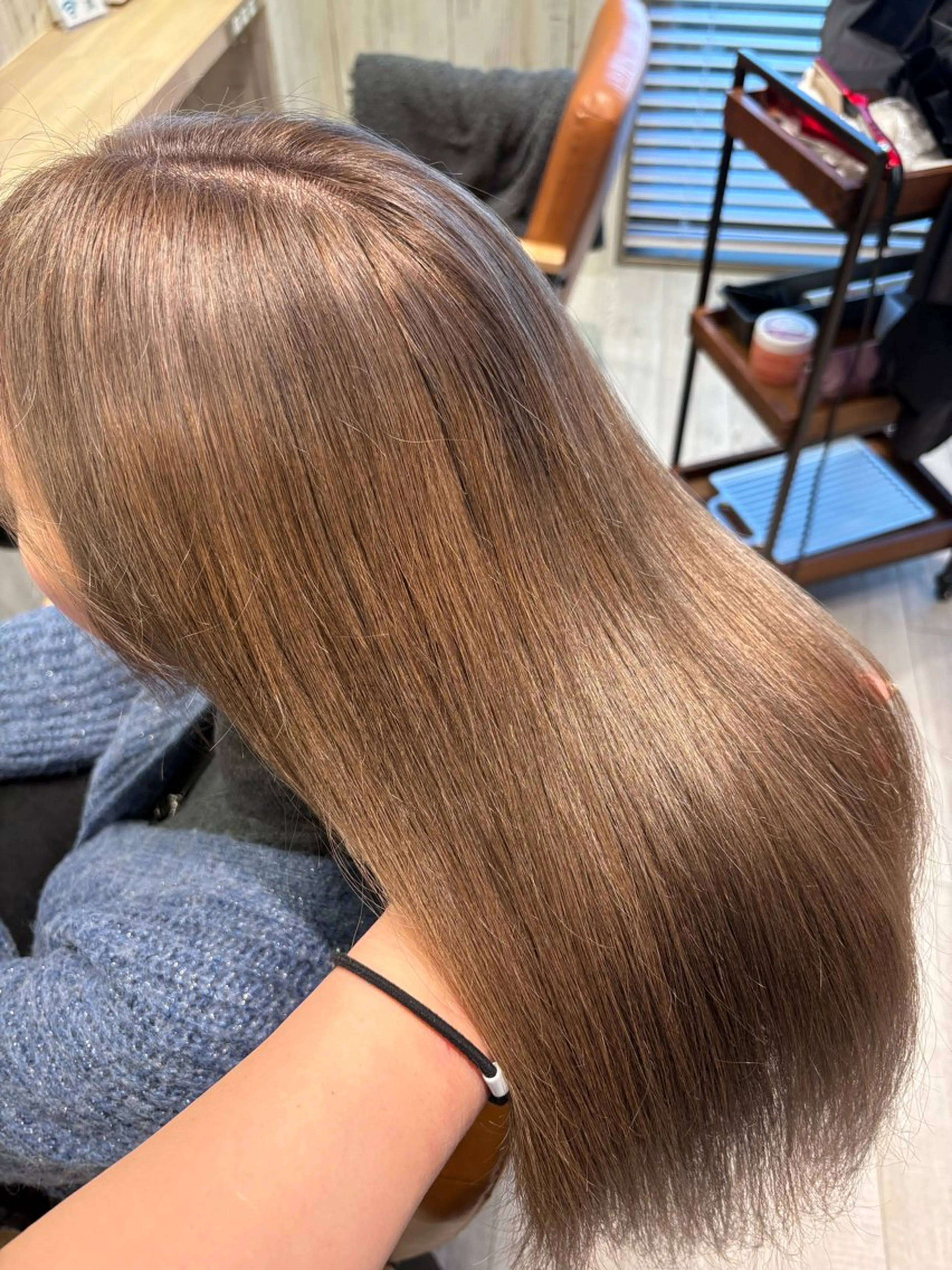 セミロング ヘアカラー nalu新宿所属・🦋春山 さとみ🦋のヘアスタイル