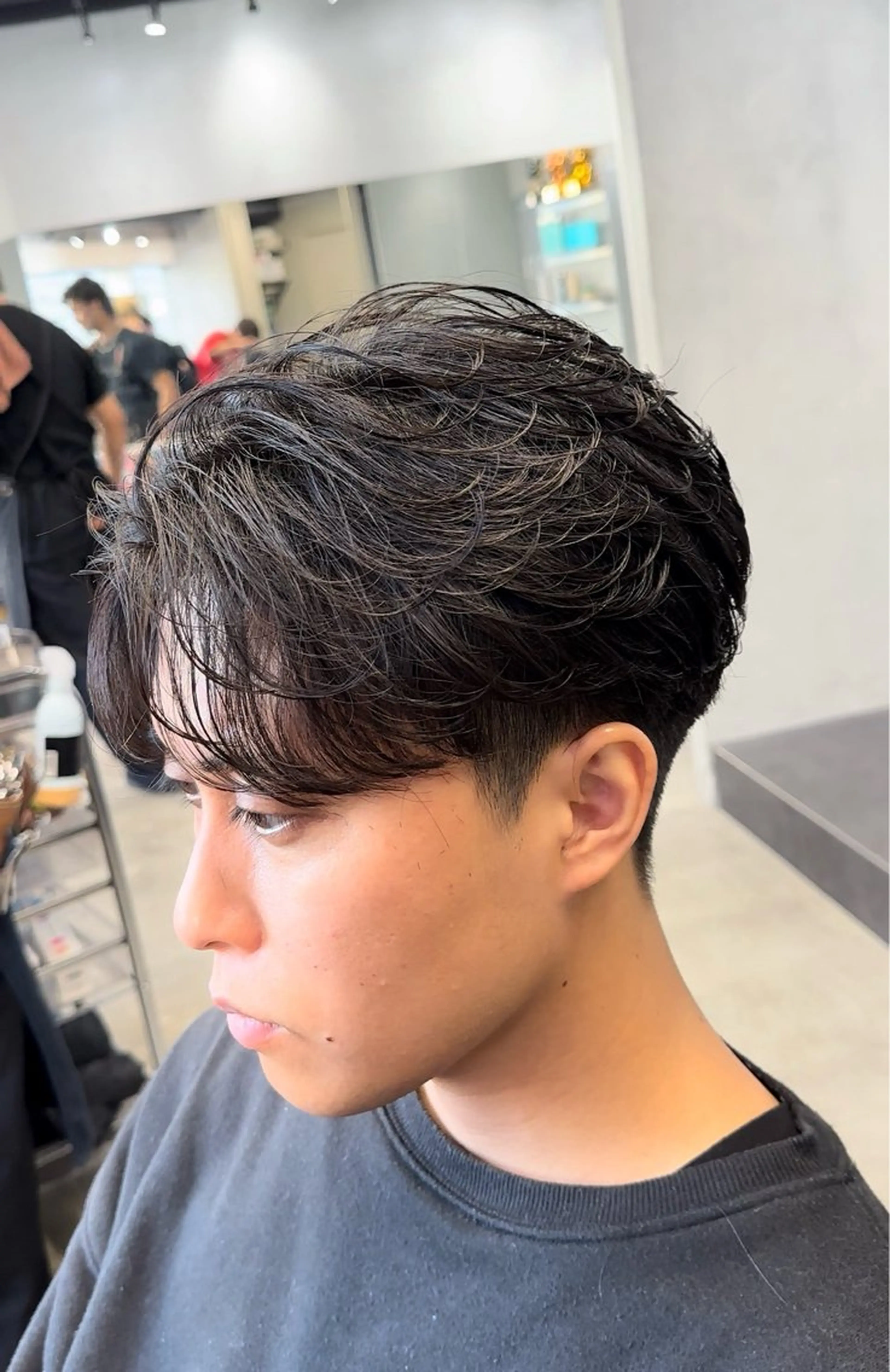 パーマ メンズ フェザーパーマ メンズパーマ カット パーマ 松田 優斗のヘアスタイル