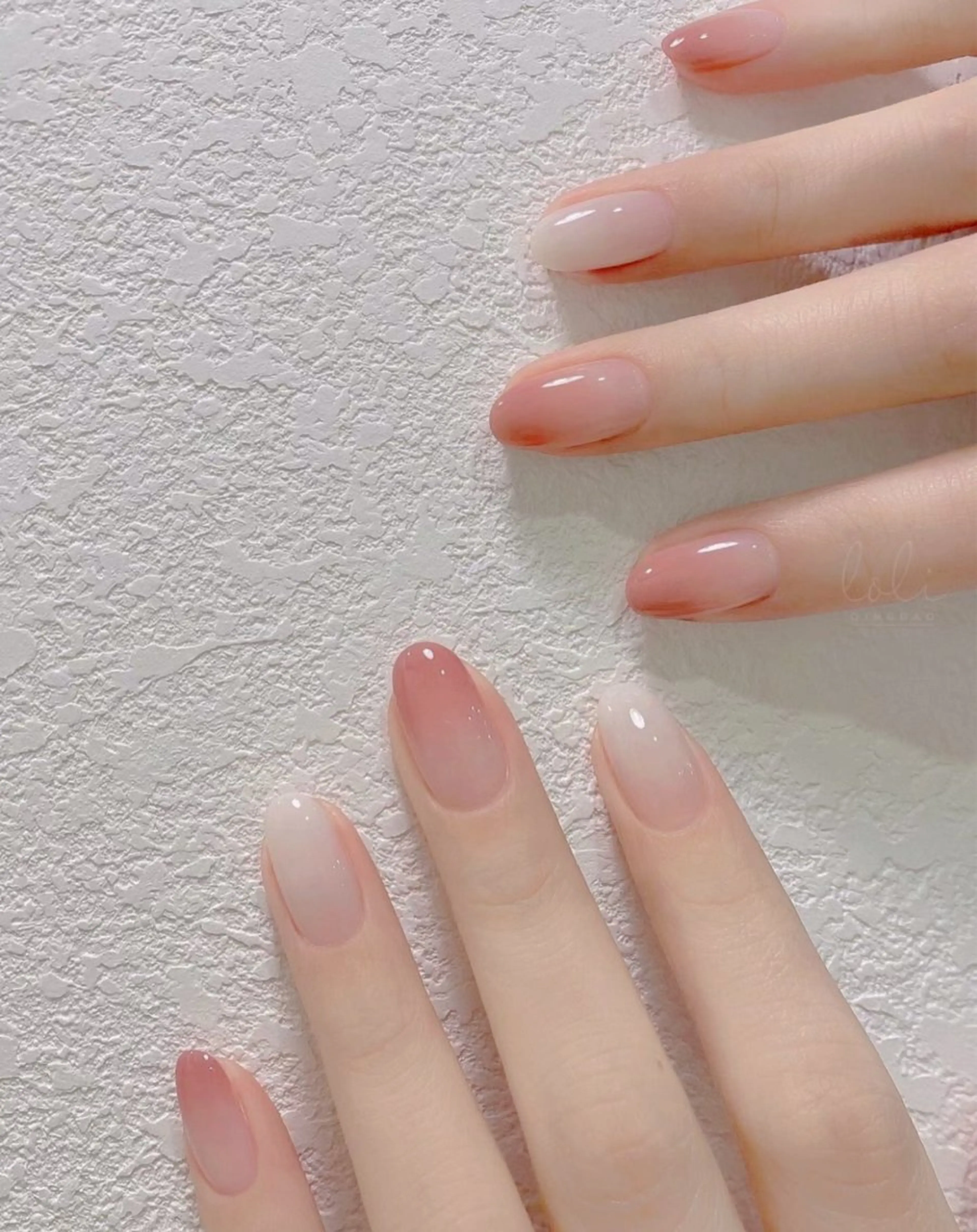 ジェル ア一ト丁寧ケア込み カラーグラデーションネイル¥6,990の写真