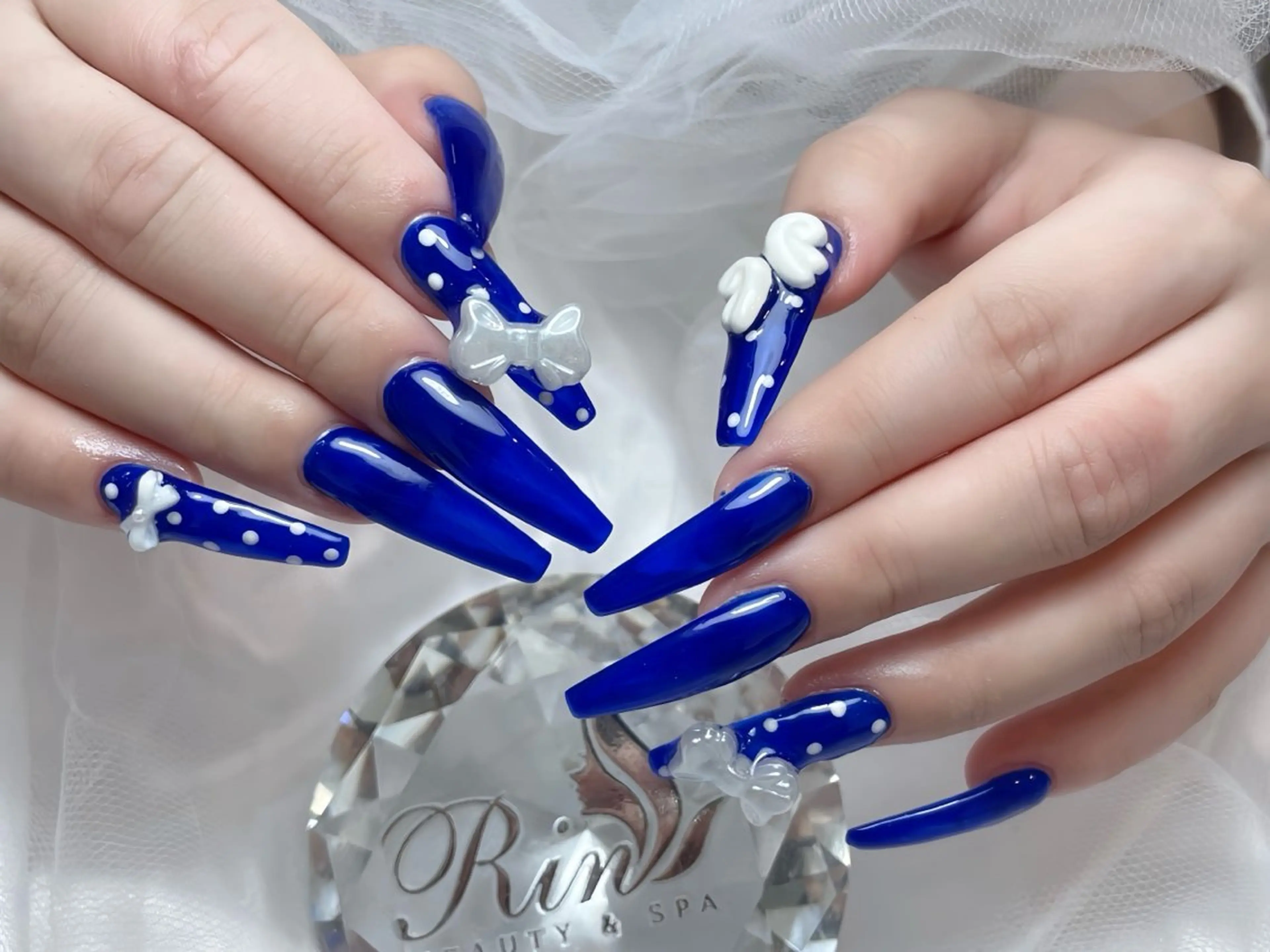 ネイル アートネイル チークネイル ジェルネイル ロングネイル マグネットネイル ハンドネイル Rin Nail 新大久保店のネイルデザイン