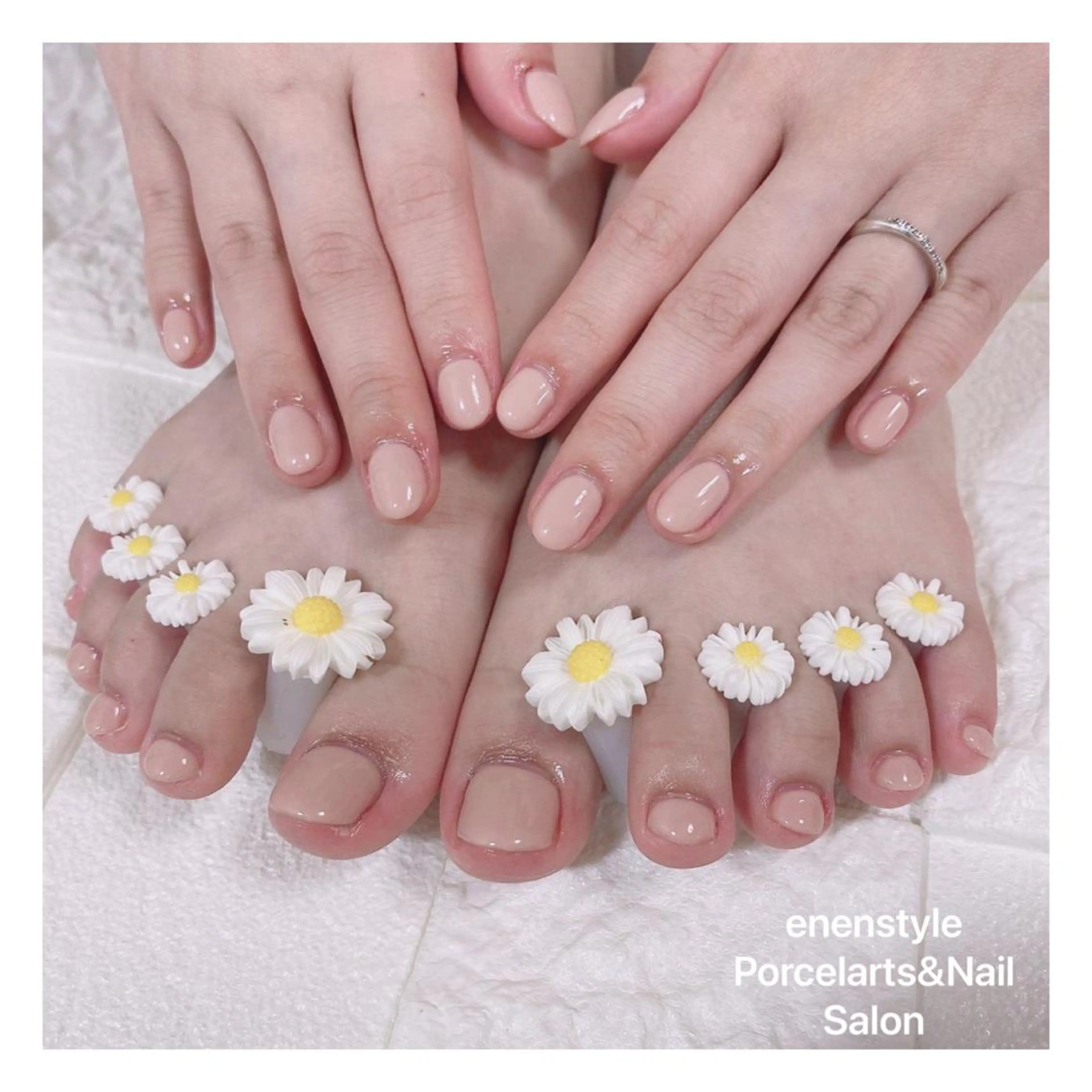 ショート ネイル 👑enen style👑のネイルデザイン