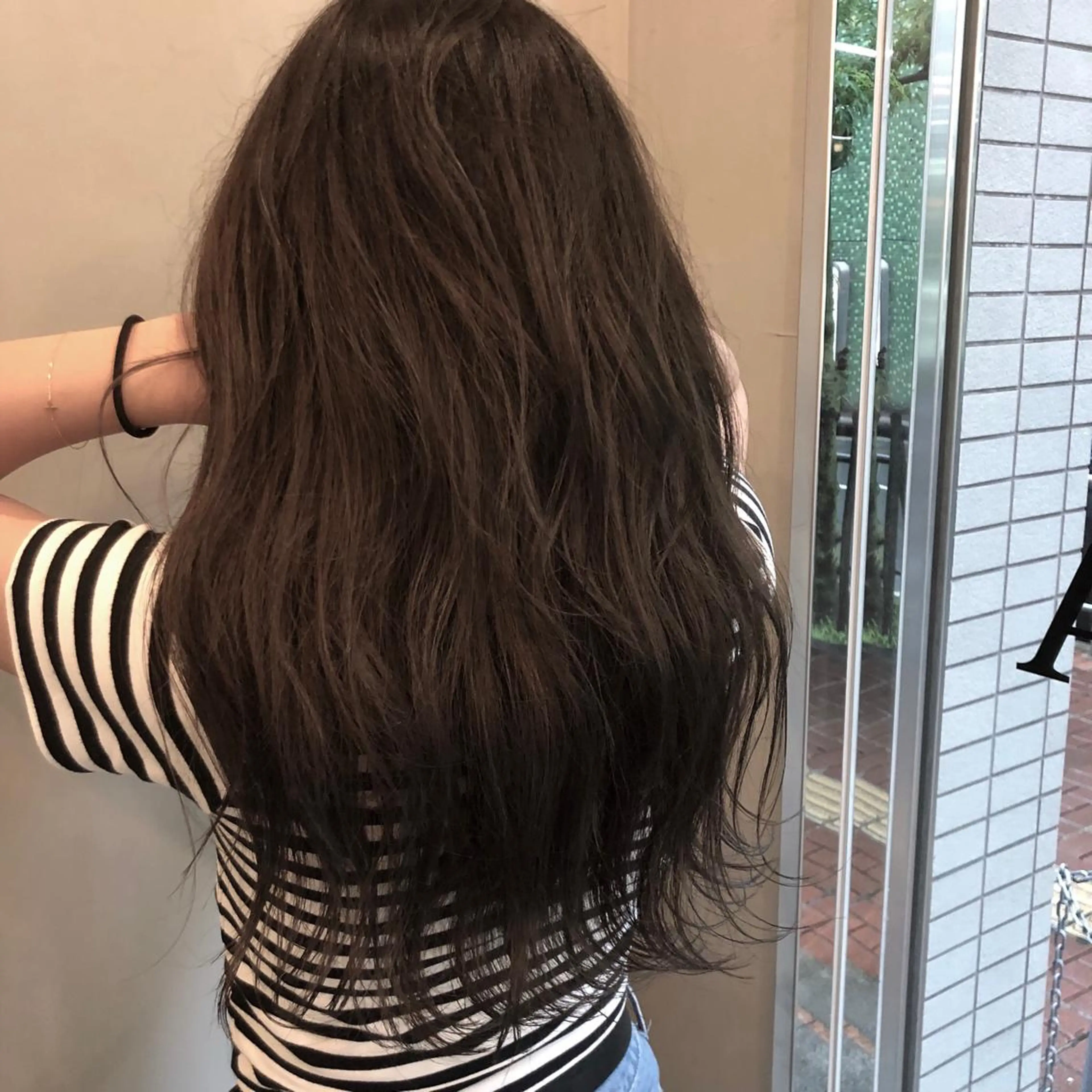 ロング カラー パーマ ヘアアレンジ キッズ ネイル マツエク・マツパ 山崎 義弘のヘアスタイル