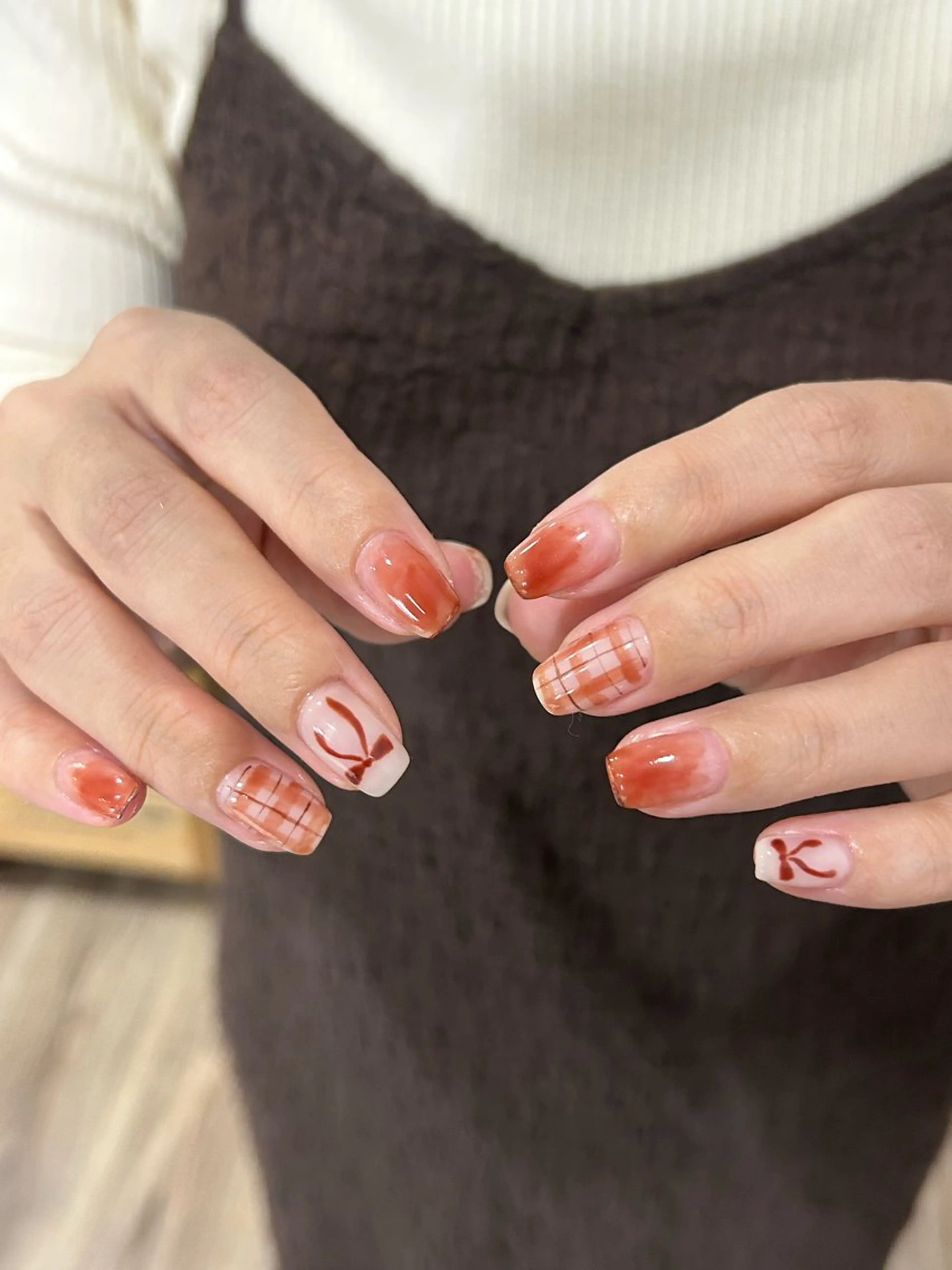 ネイル 持ち込み ハンドネイル MONICA_ HANEのネイルデザイン