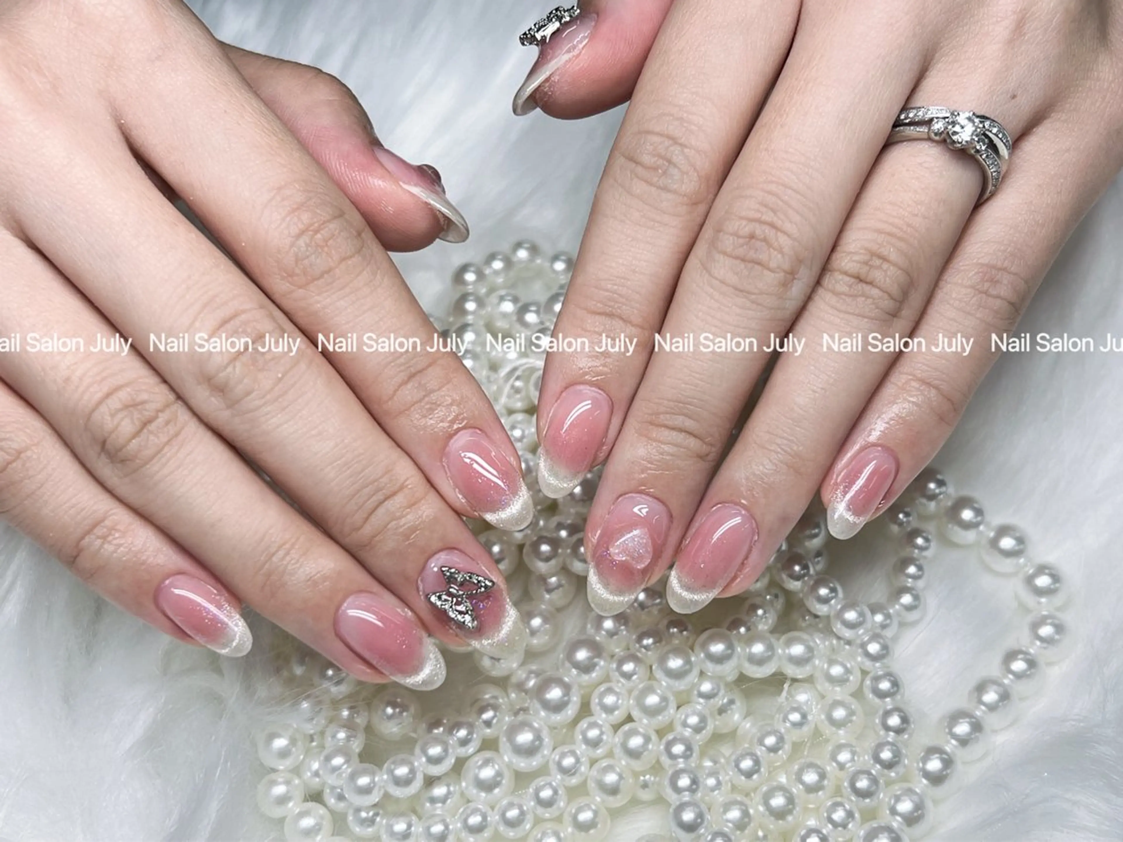 ネイル アートネイル オーロラネイル ジェルネイル ガーリー キラキラネイル July モモのネイルデザイン