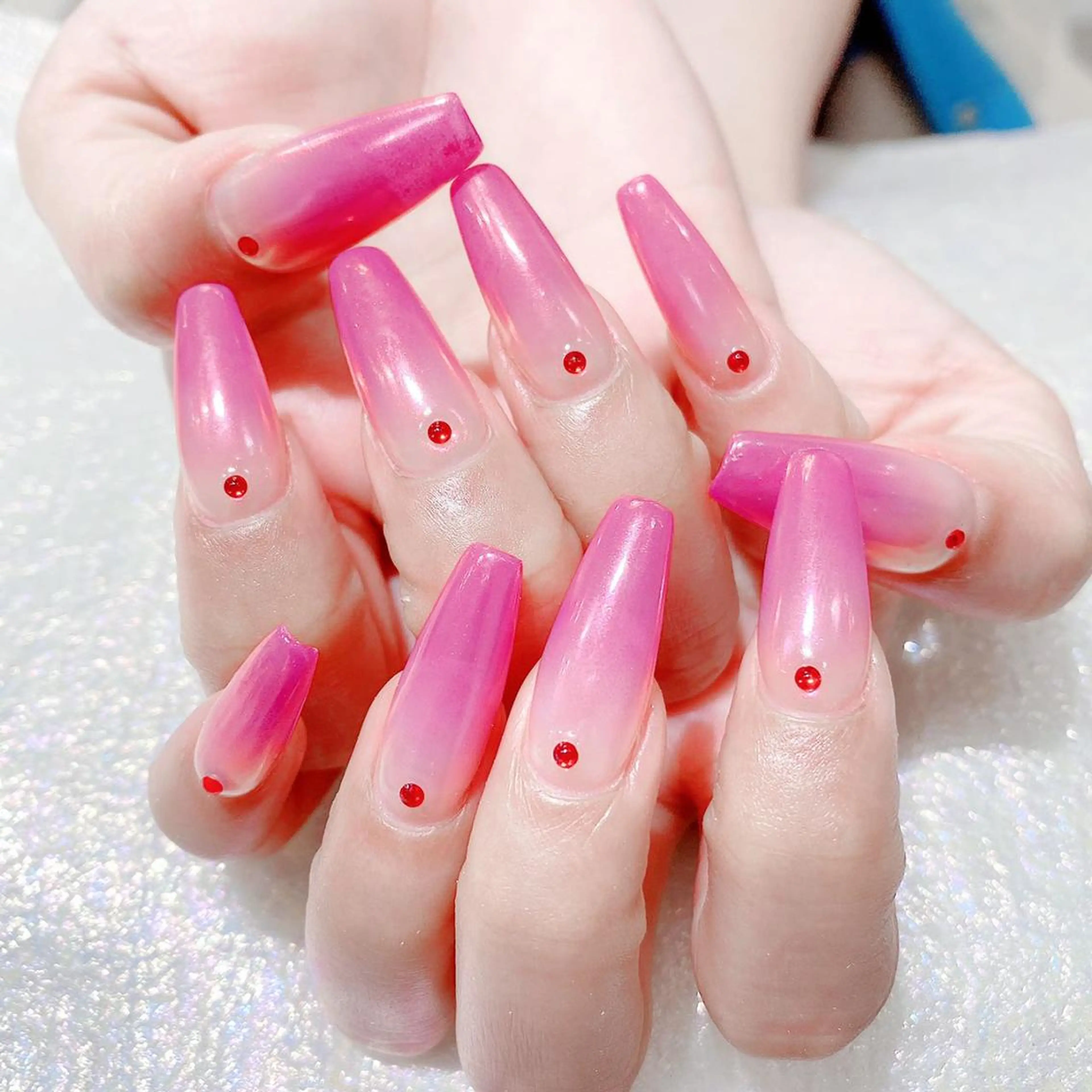 ネイル ハンドネイル Queens ciciのネイルデザイン