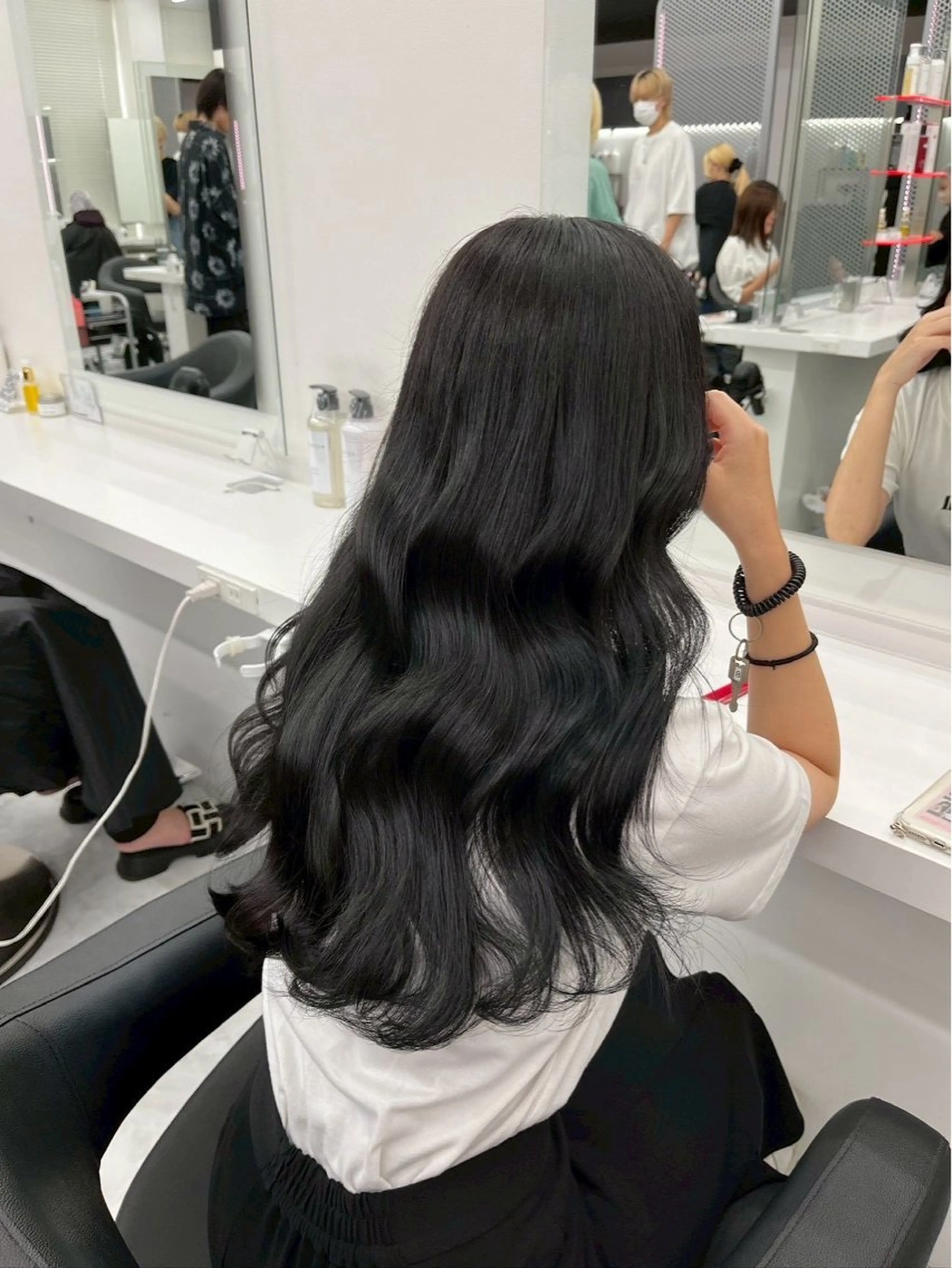 ロング カラー ヘアアレンジ 甲斐 乙羽のヘアスタイル
