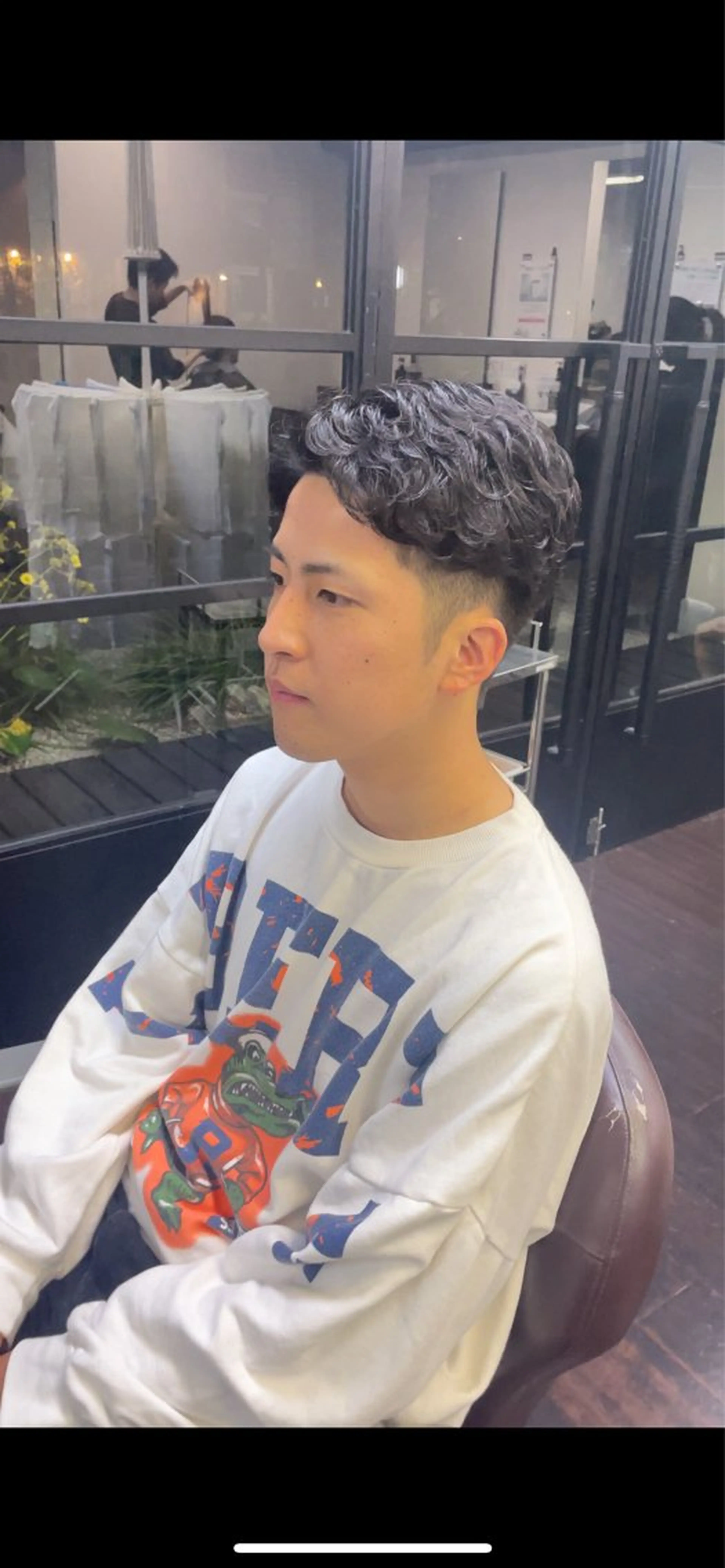 ミディアム 岡本 佳久のヘアスタイル