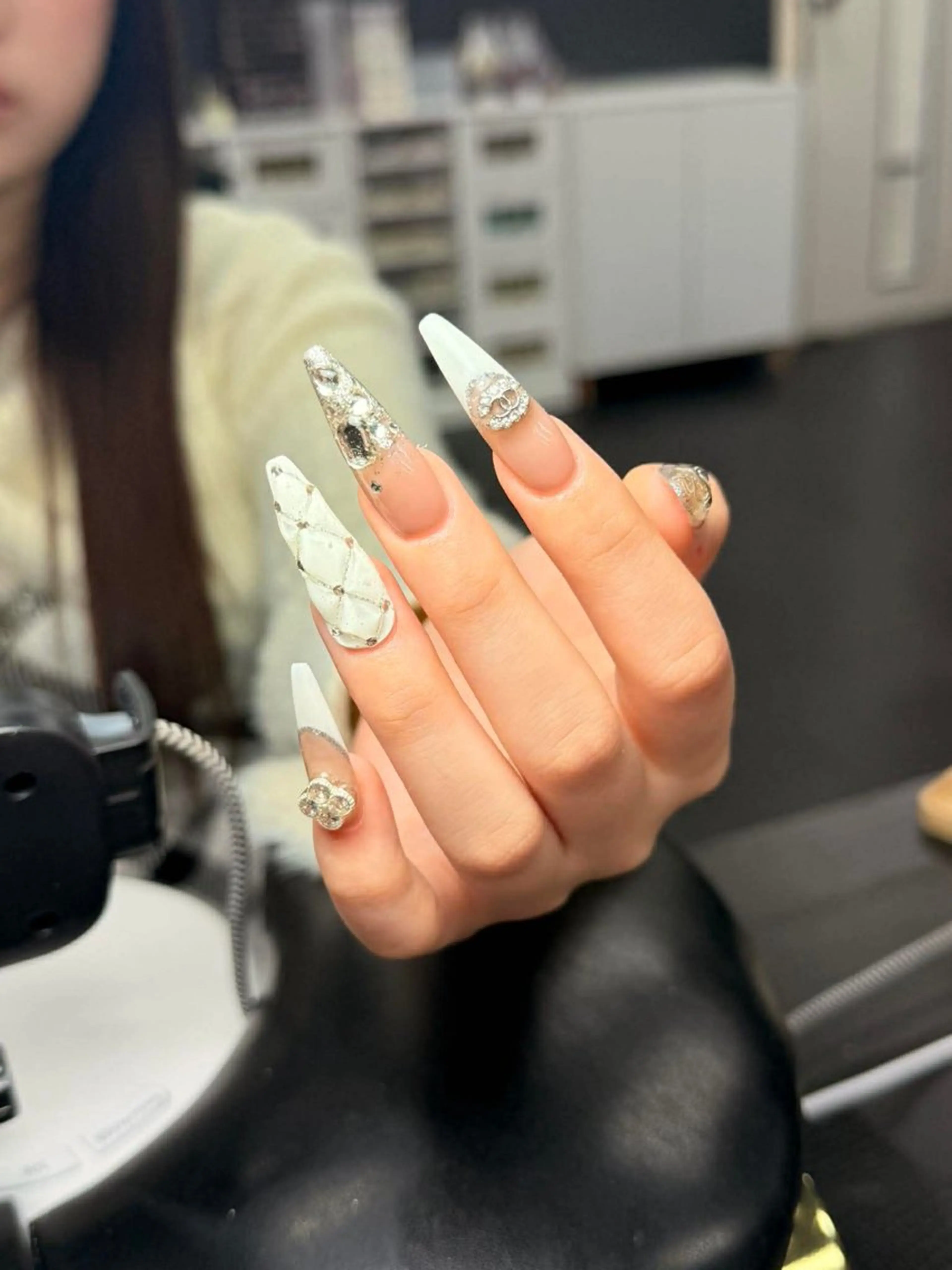 ネイル 韓国ネイル 持ち込み ニュアンスネイル ネイルチップ 冬ネイル LISA ANA.CHUOのネイルデザイン