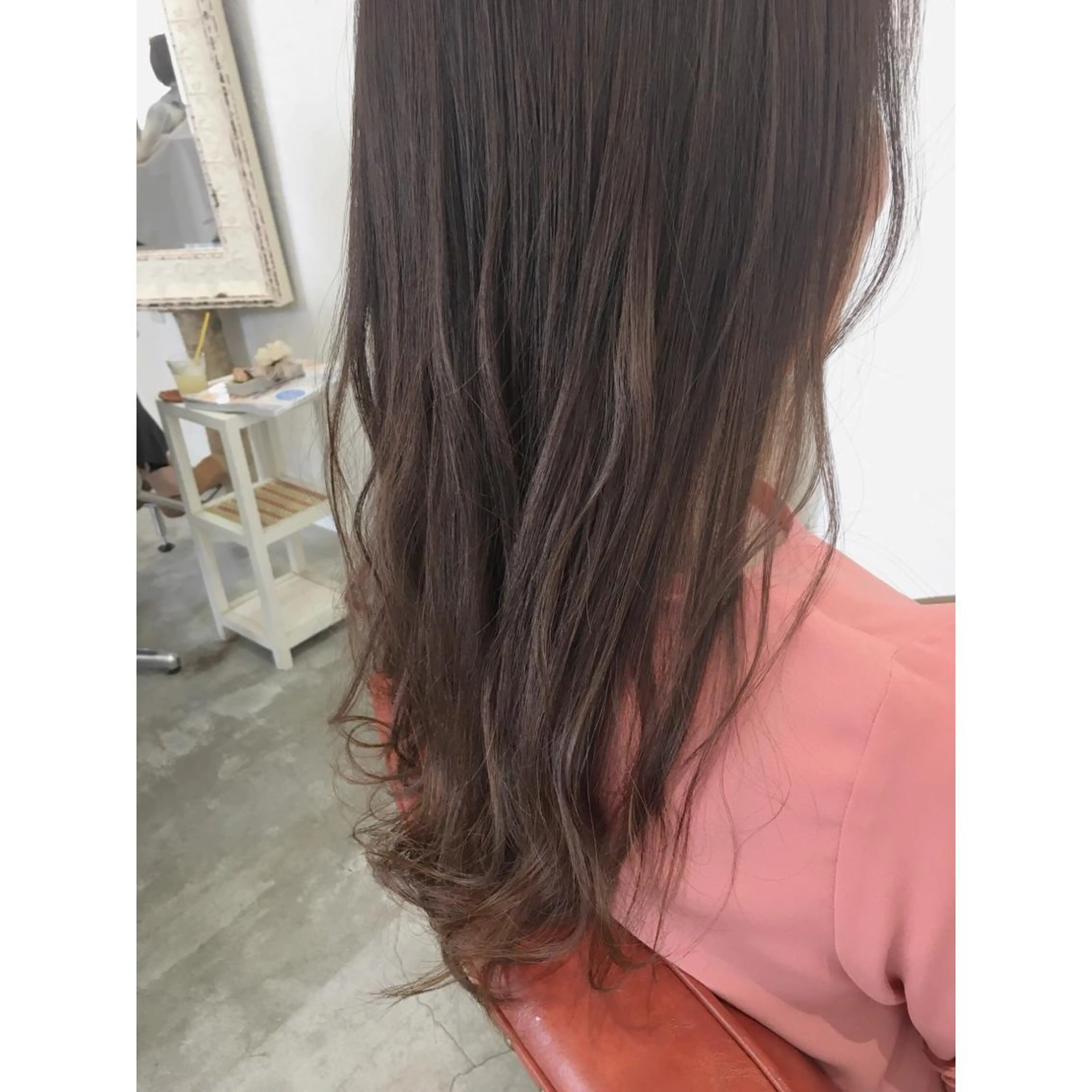 ロング カラー イルミナカラー fio マナミのヘアスタイル