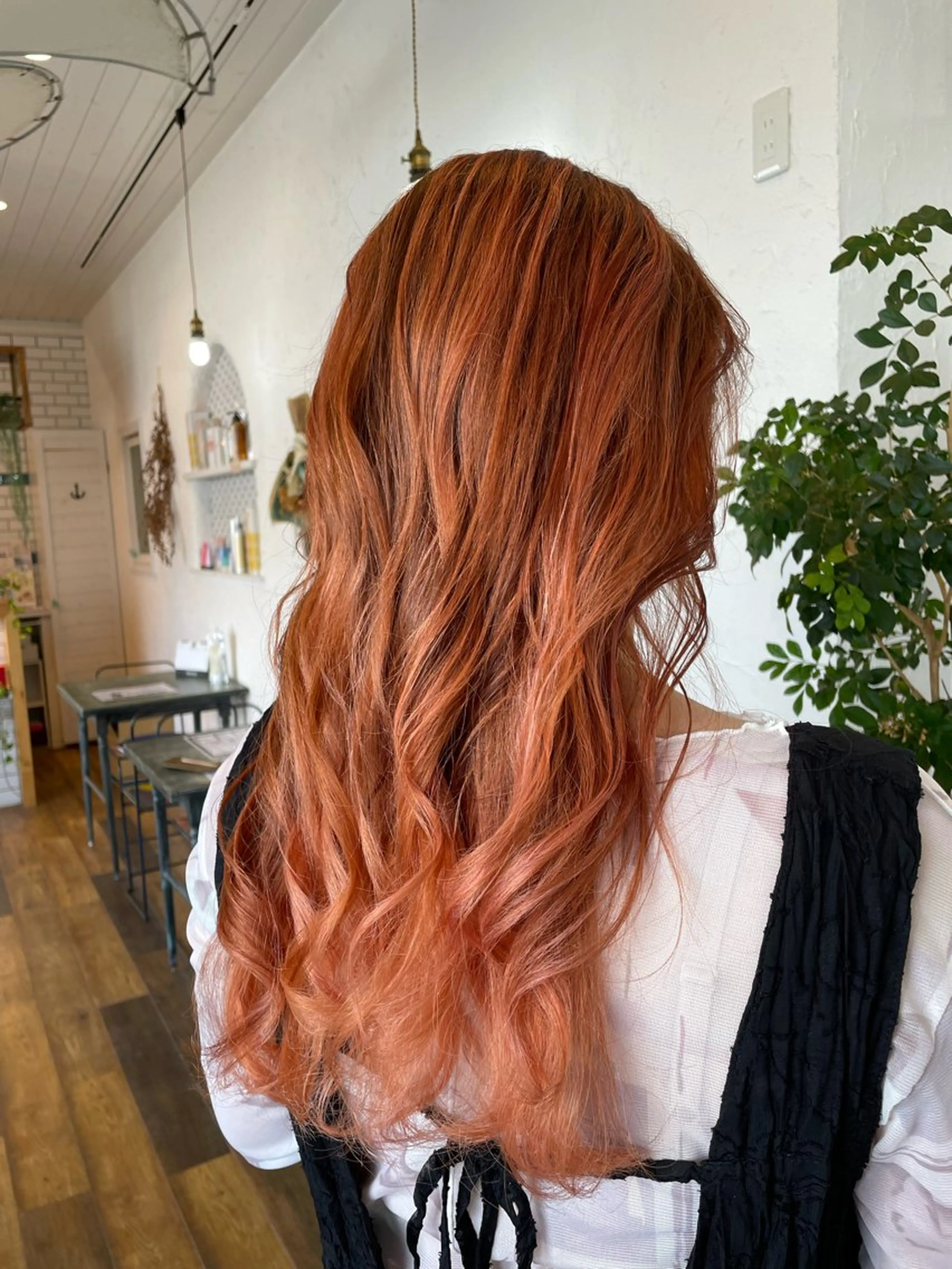 ロング カラー ベージュカラー ブリーチ ブラウンカラー ケアブリーチ デザインカラー ヘアカラー 🌸小掛🌸 豊橋外国人風カラーのヘアスタイル