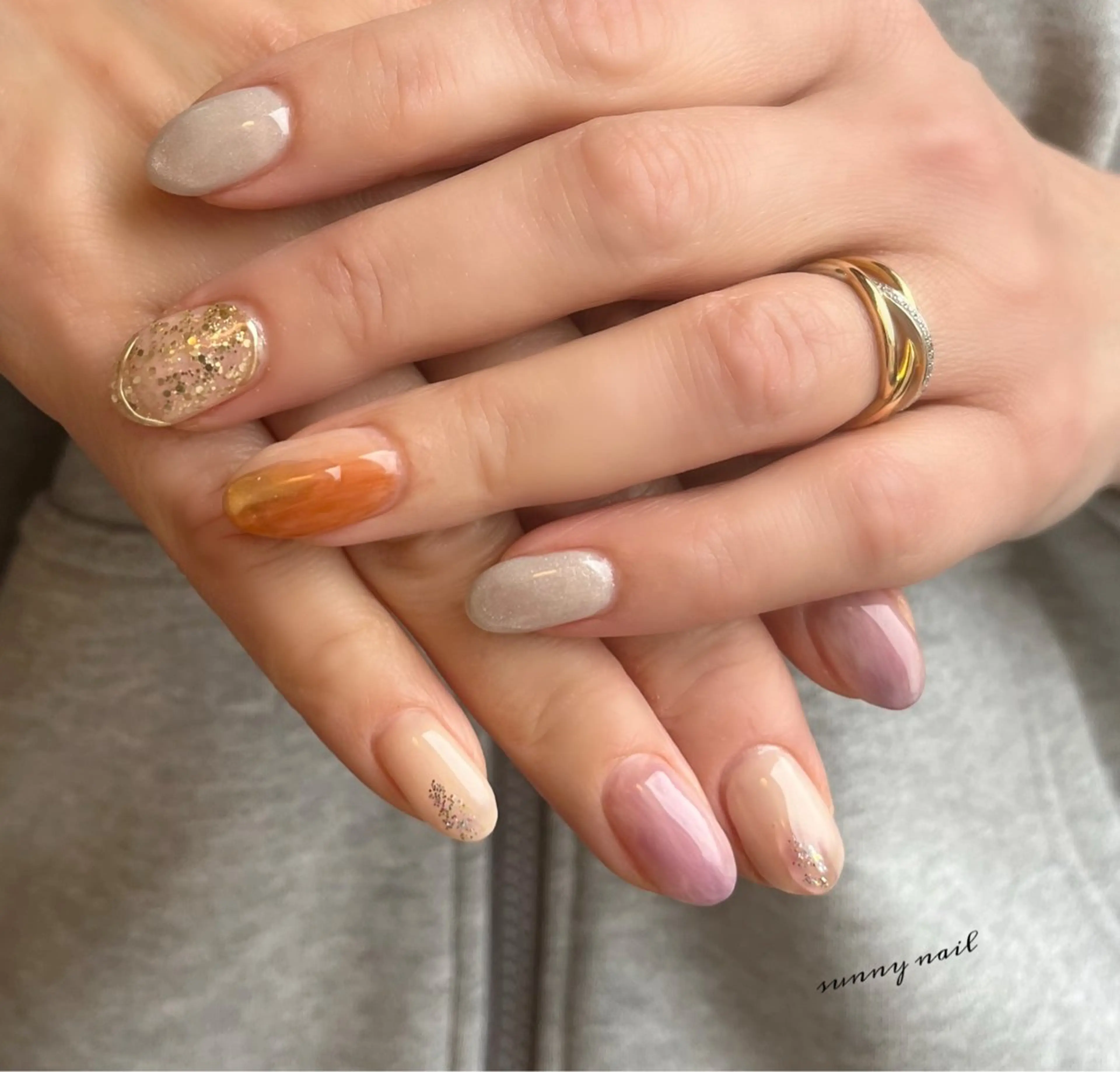 ネイル ジェルネイル グラデーション マグネットネイル ニュアンスネイル パラジェル sunny nailのネイルデザイン