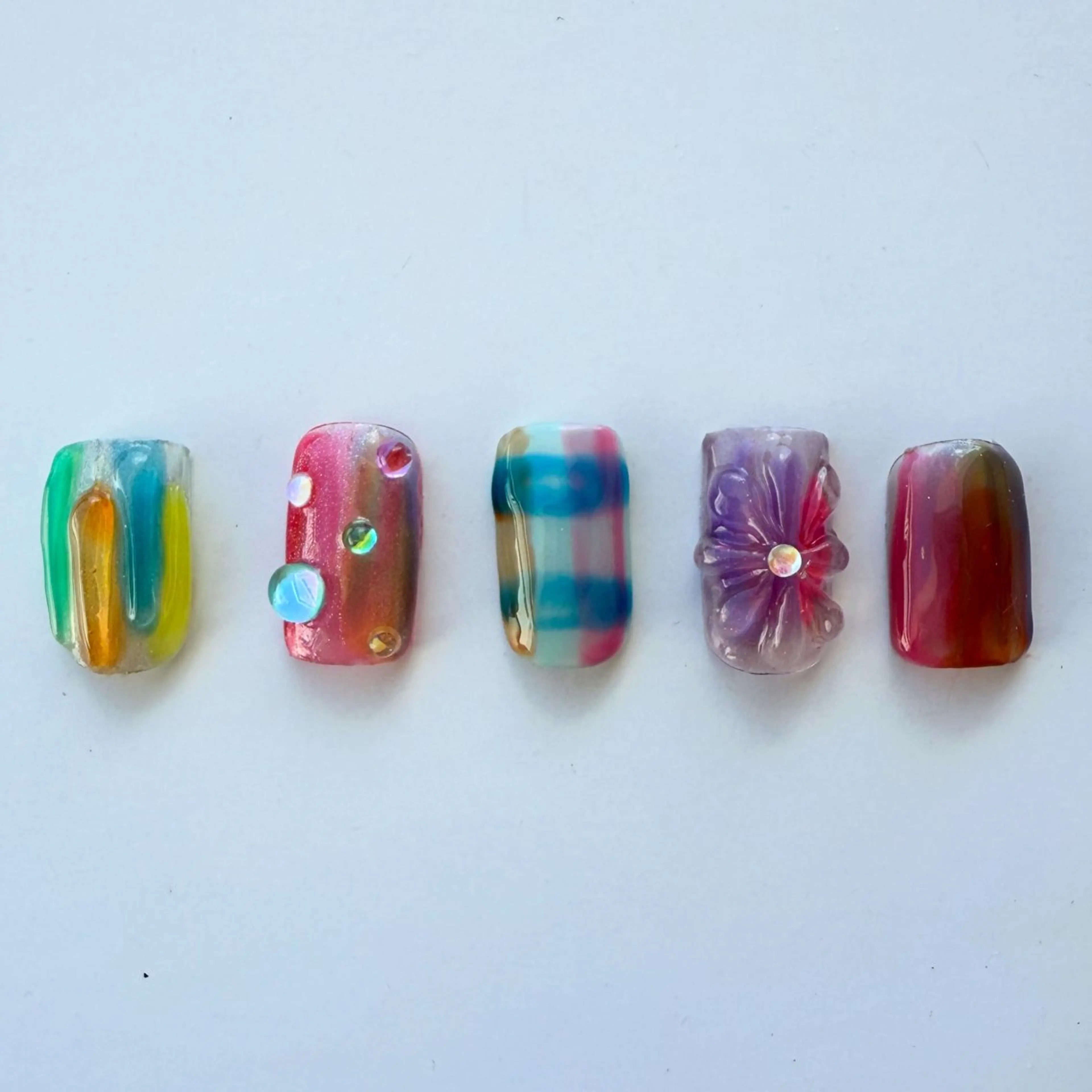 ネイル 駒月 明日香の眉毛・アイブロウイメージ