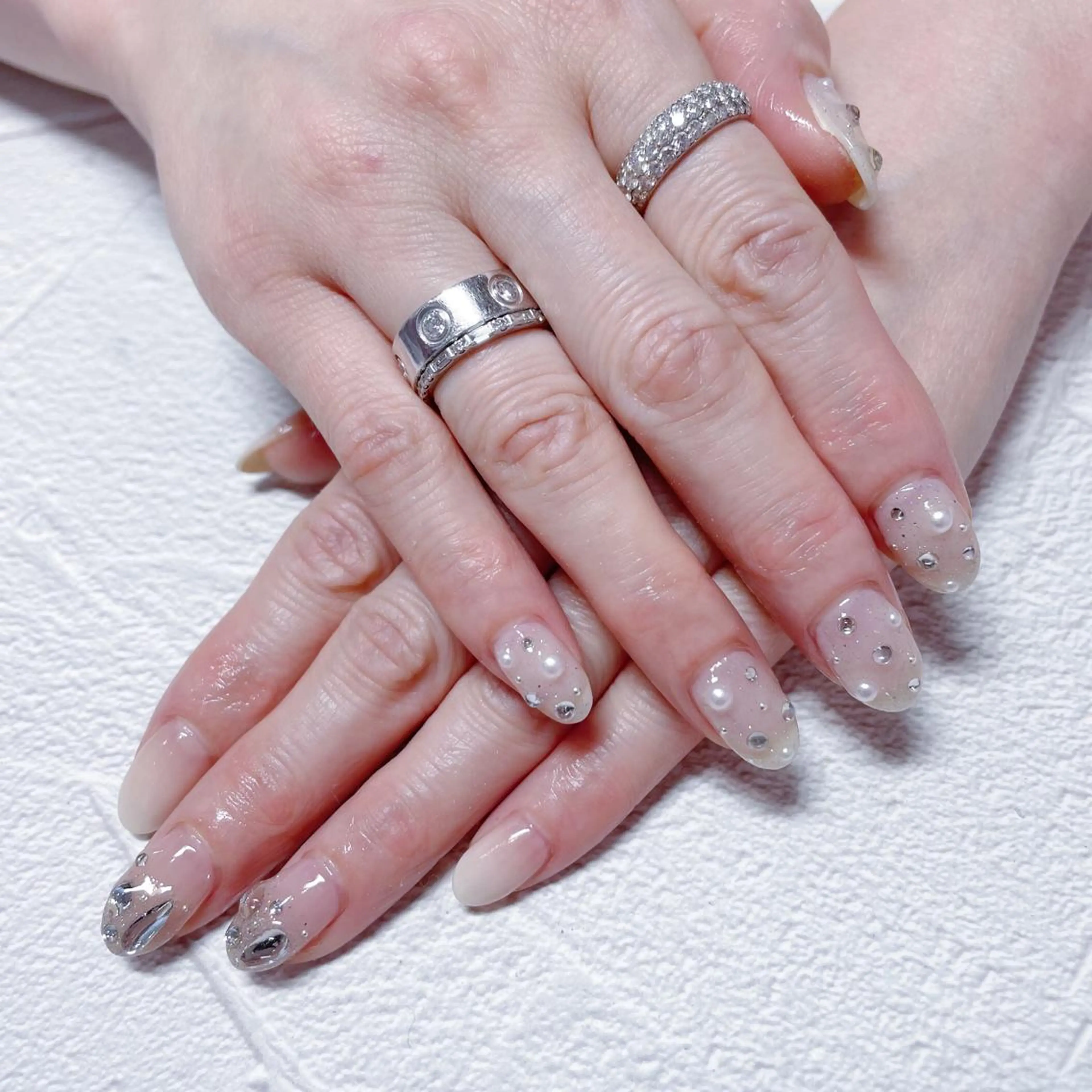 ネイル 持ち込み ストーンネイル 長瀬 瑠霞のネイルデザイン