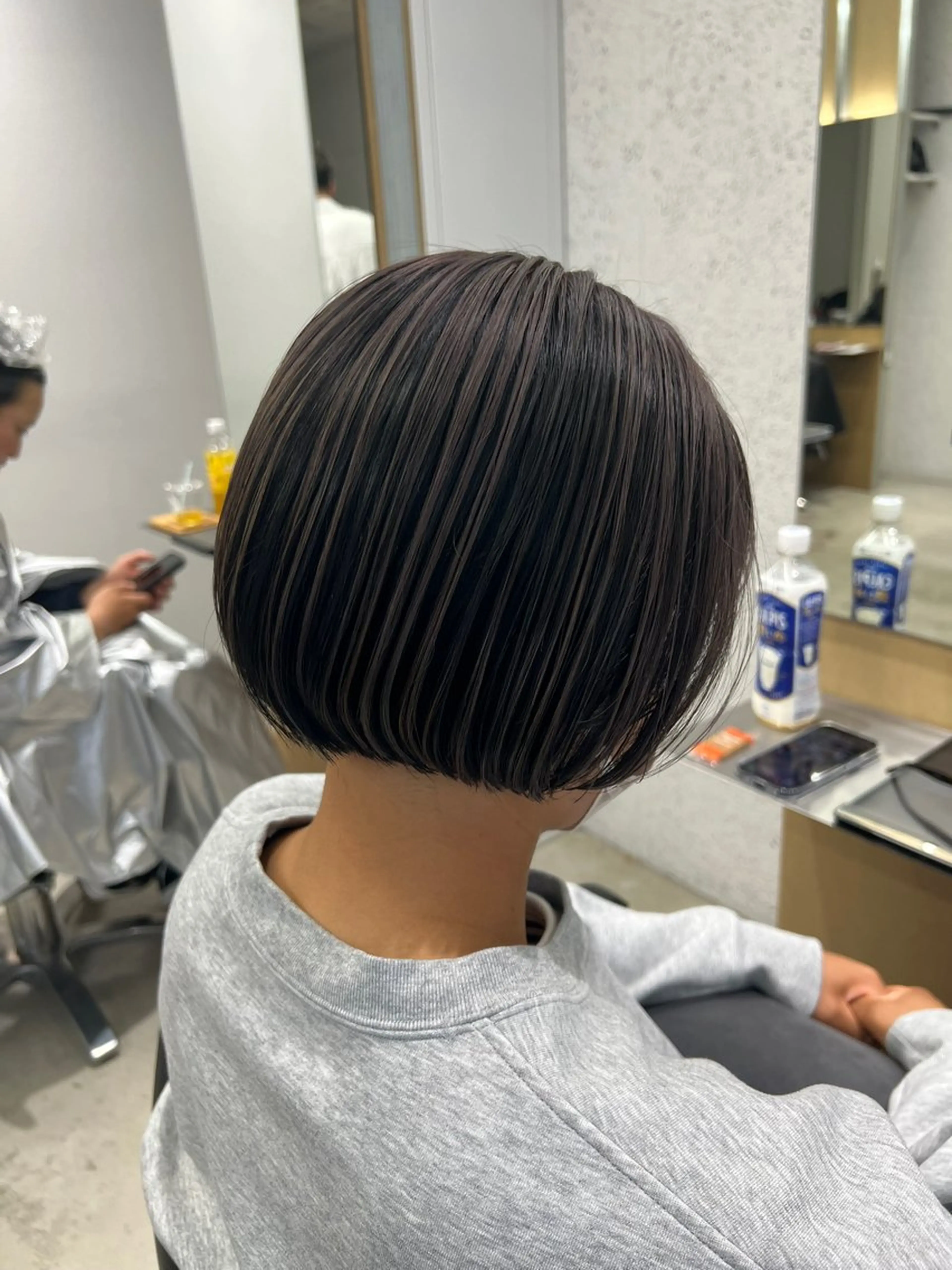 ショート ヘアカラー デザインカラー茅ヶ崎 オオタ カズキのヘアスタイル