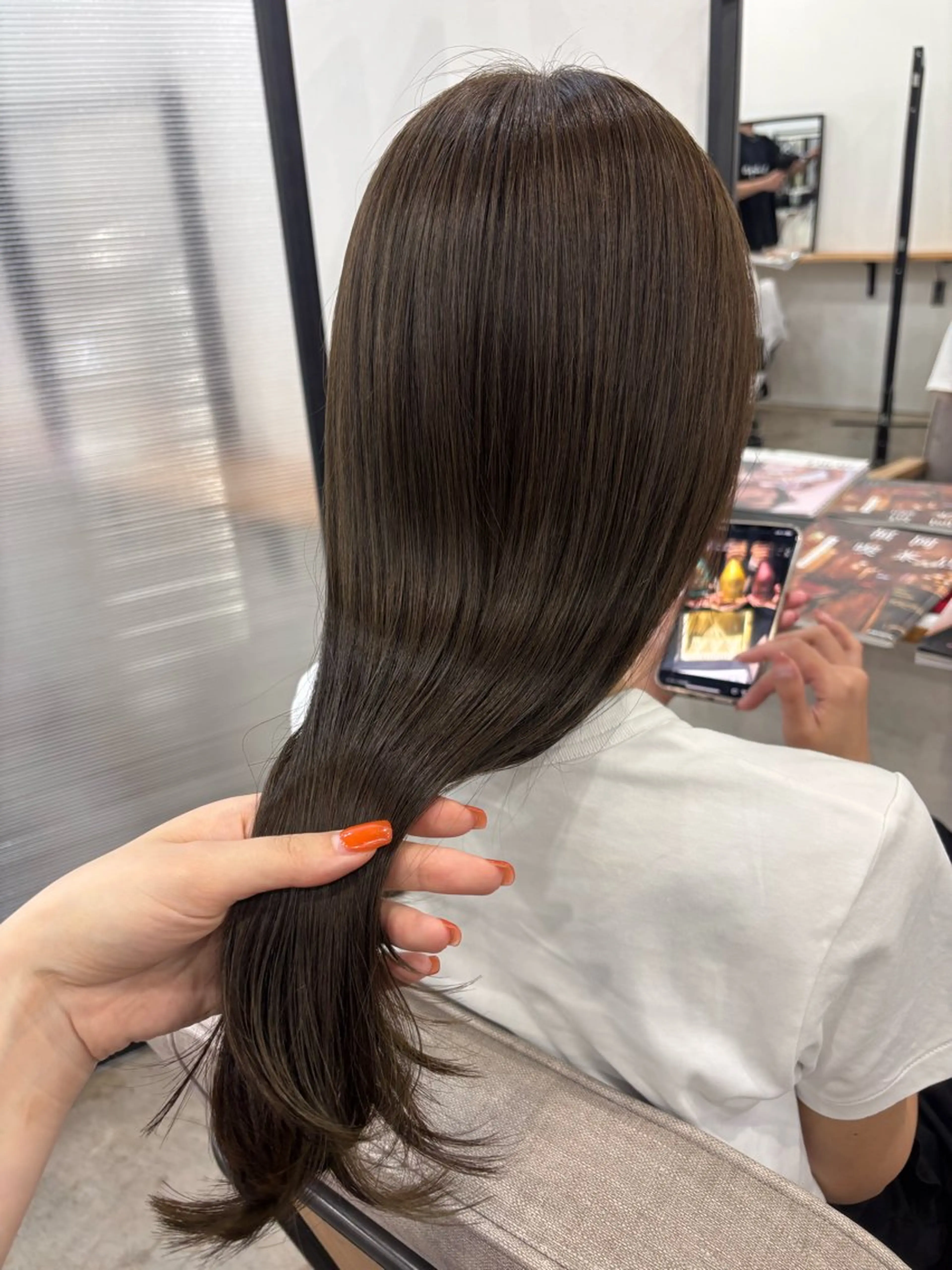ロング カラー ブラウンカラー ヘアカラー トリートメント Trip大名 AZUのヘアスタイル
