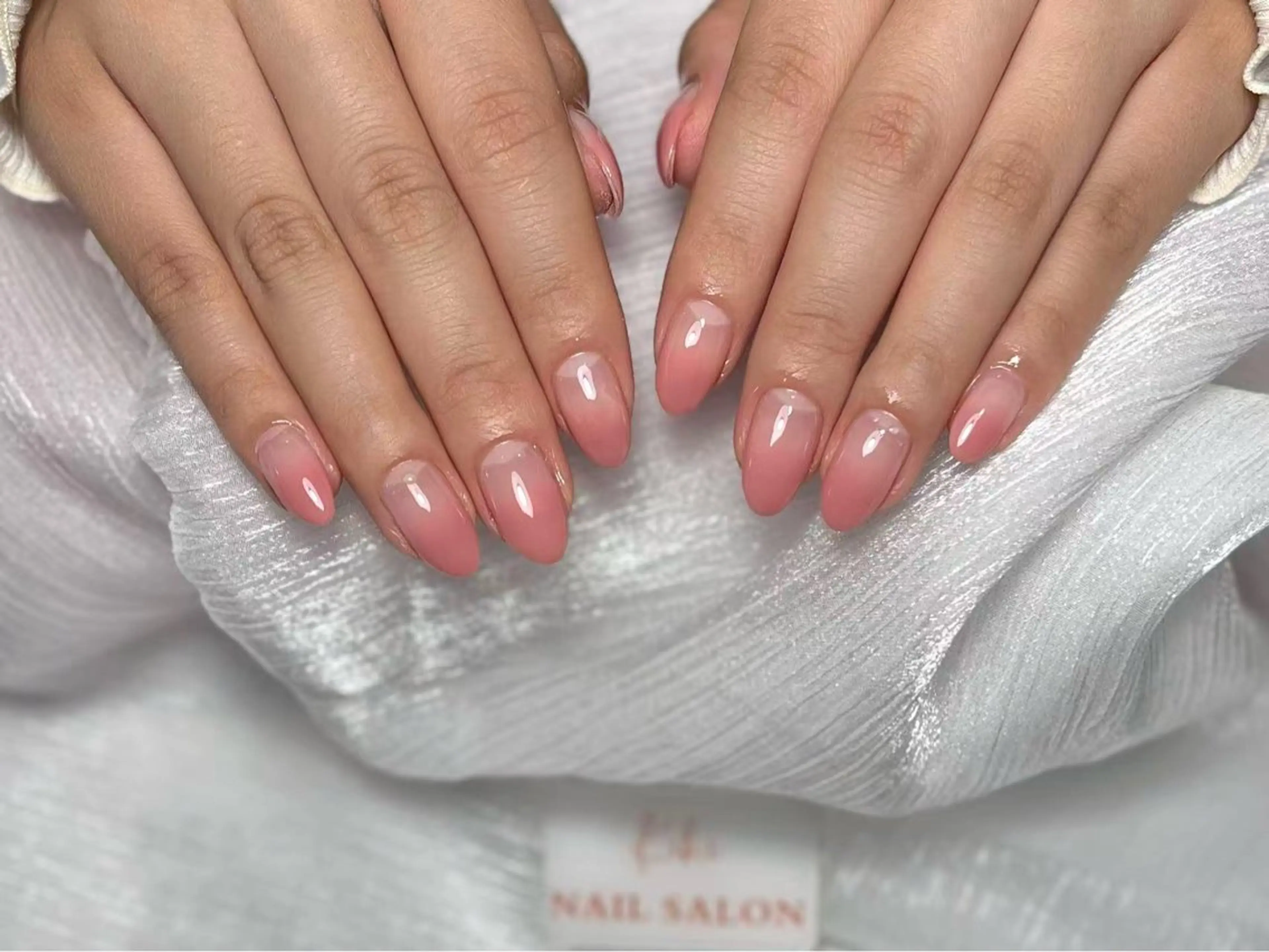 ネイル アートネイル フレンチネイル ジェルネイル グラデーション 韓国ネイル ハンドネイル ハンドケア さくら💮💮 【オフ無料】のネイルデザイン